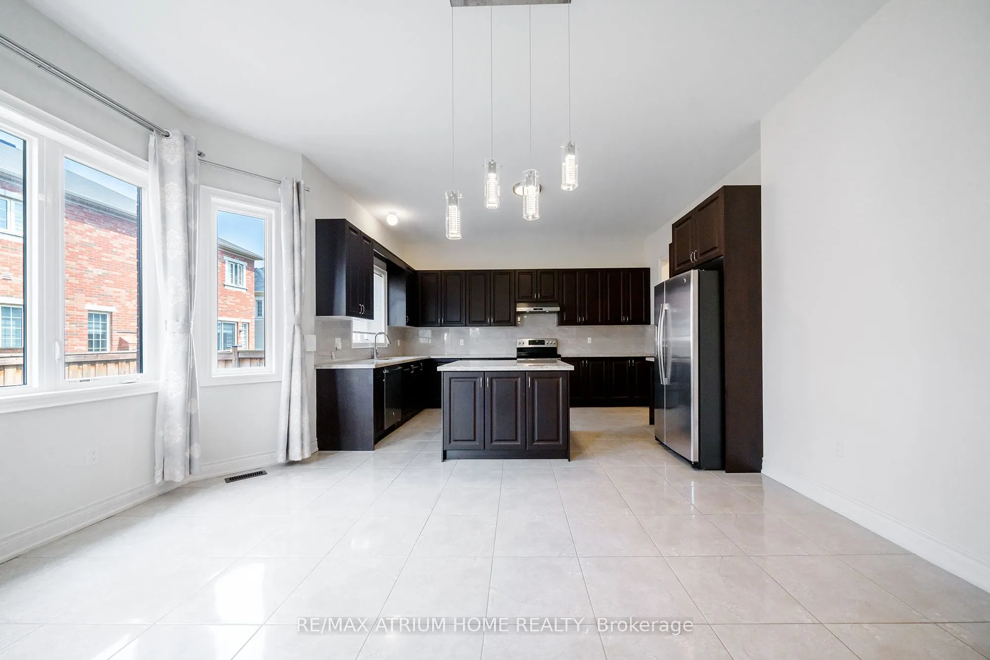 3320 Meadow Marsh Crescent