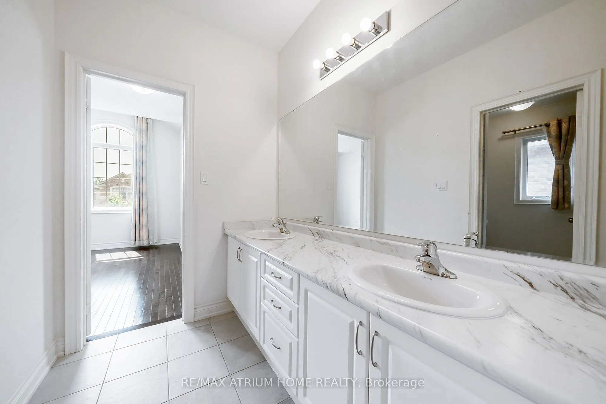3320 Meadow Marsh Crescent