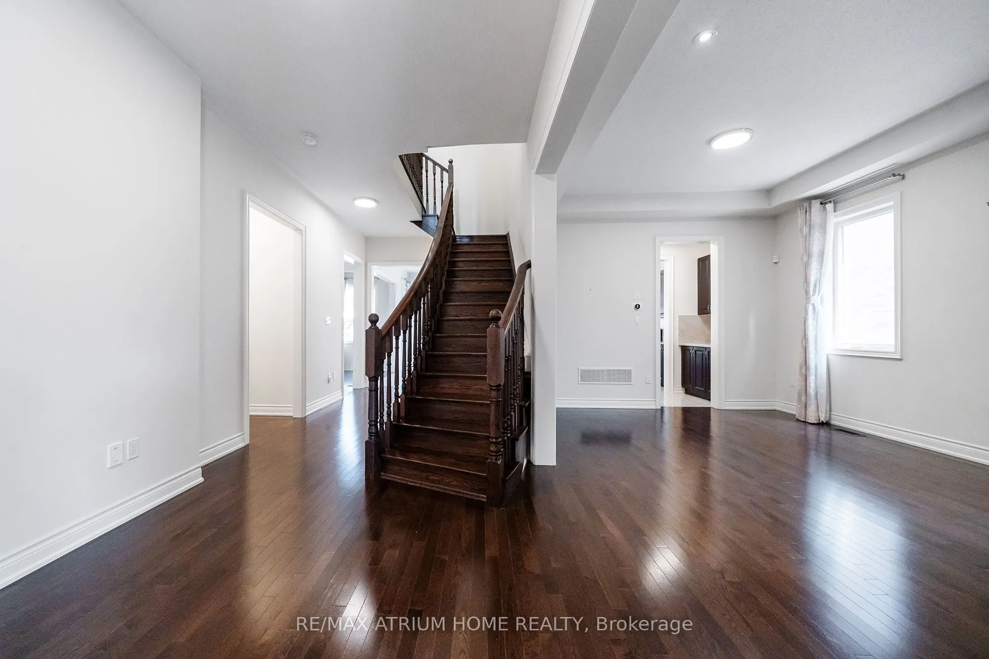 3320 Meadow Marsh Crescent
