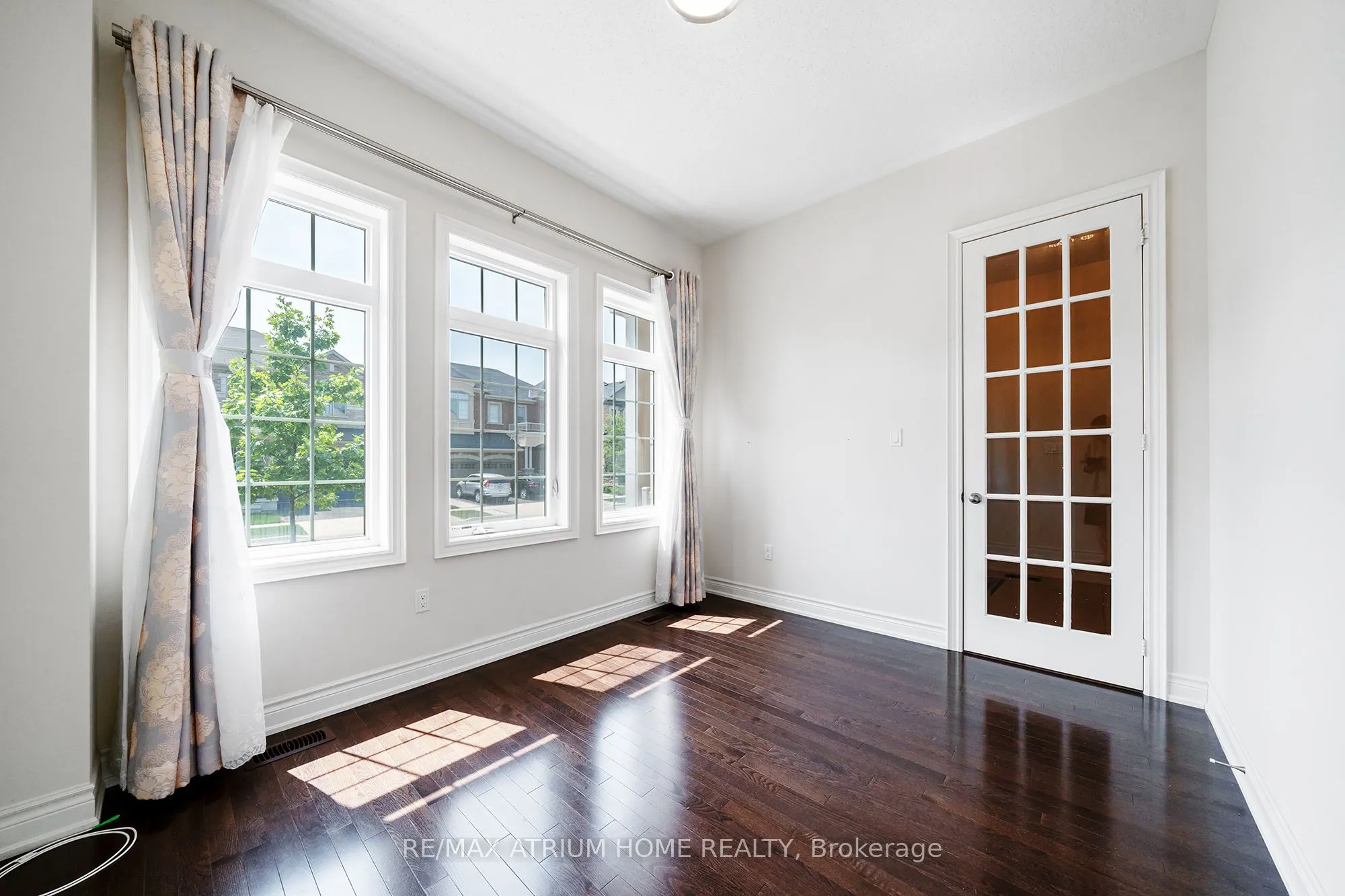 3320 Meadow Marsh Crescent