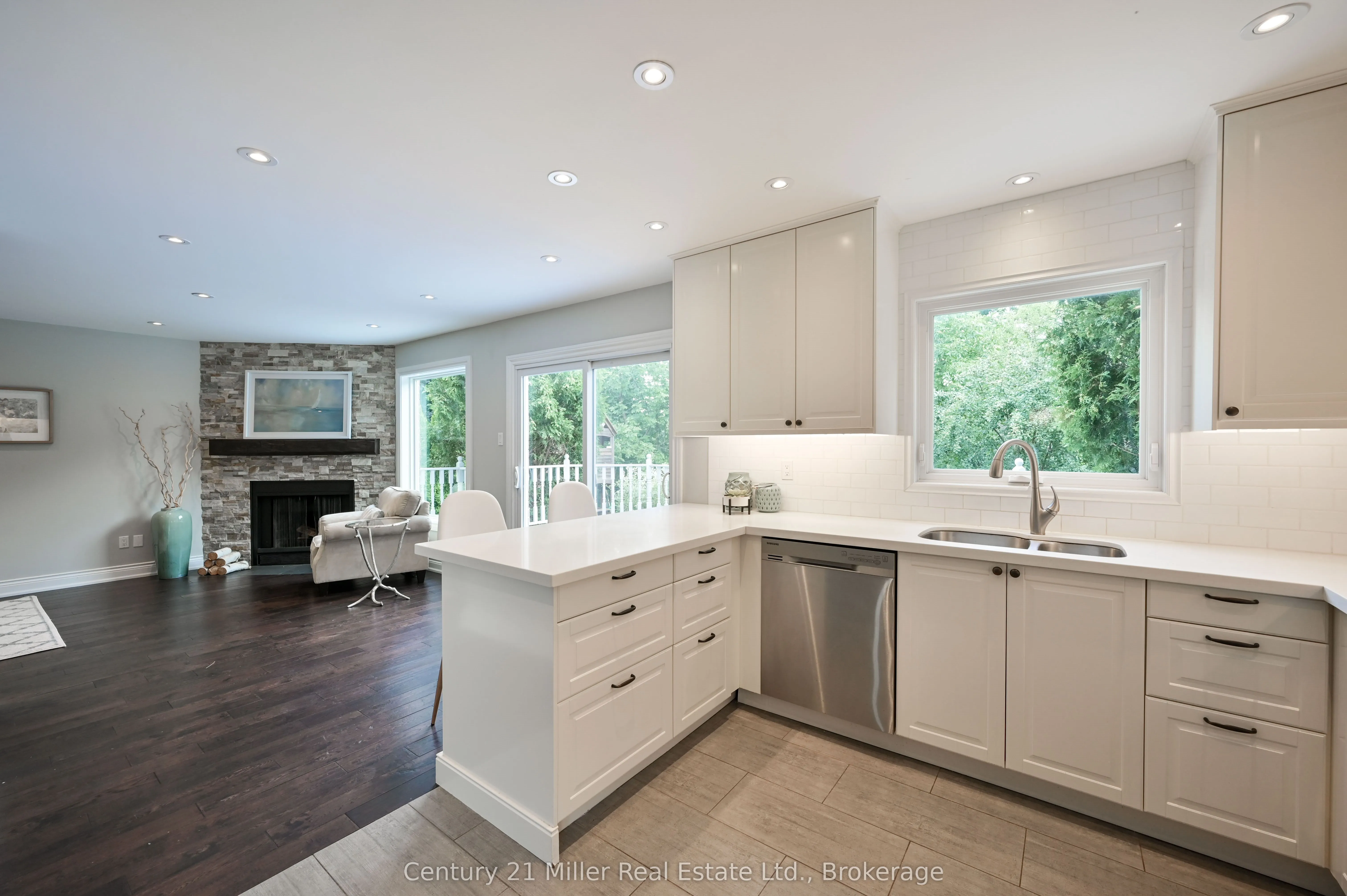 3077 Swansea Drive