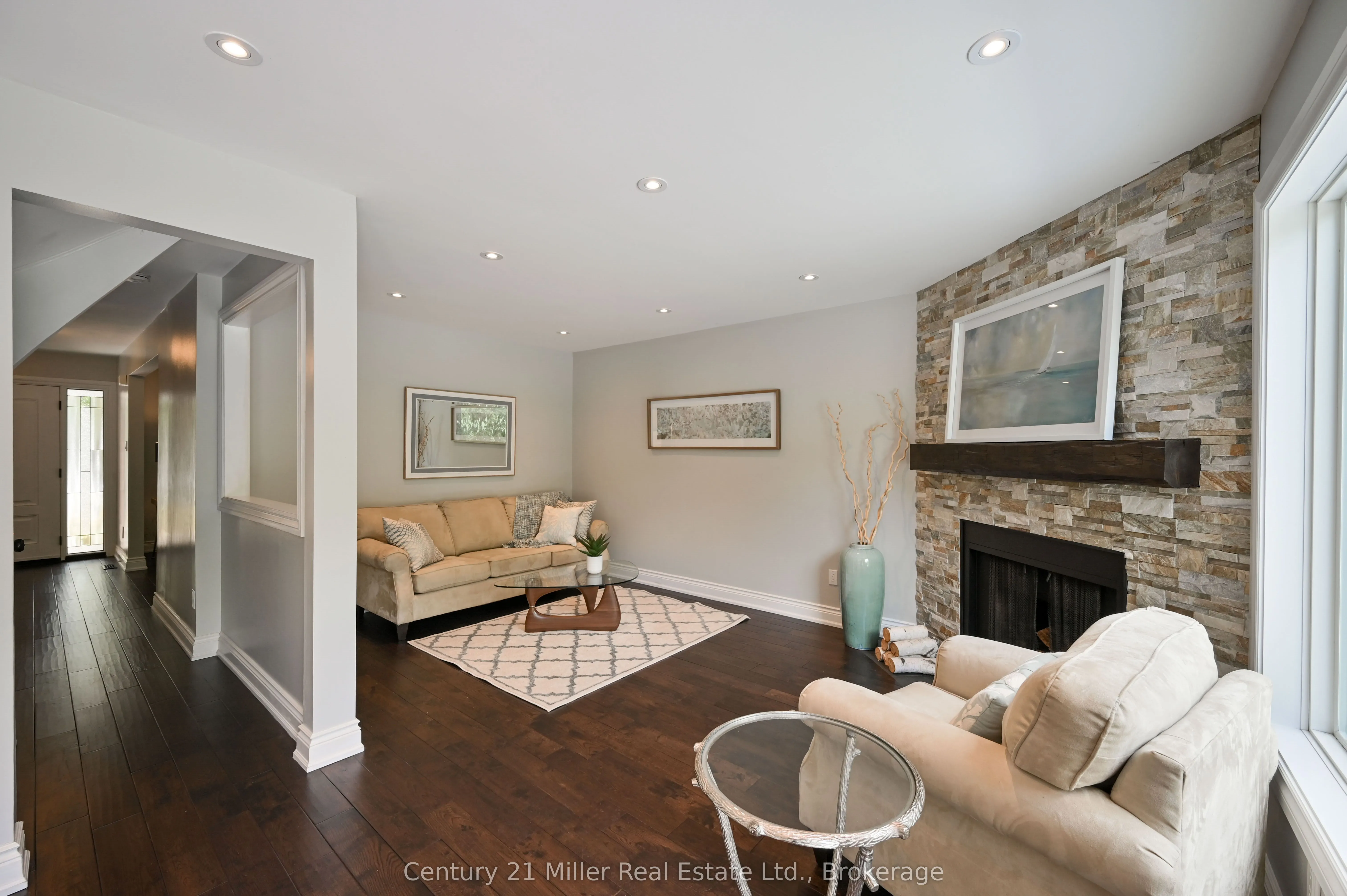 3077 Swansea Drive
