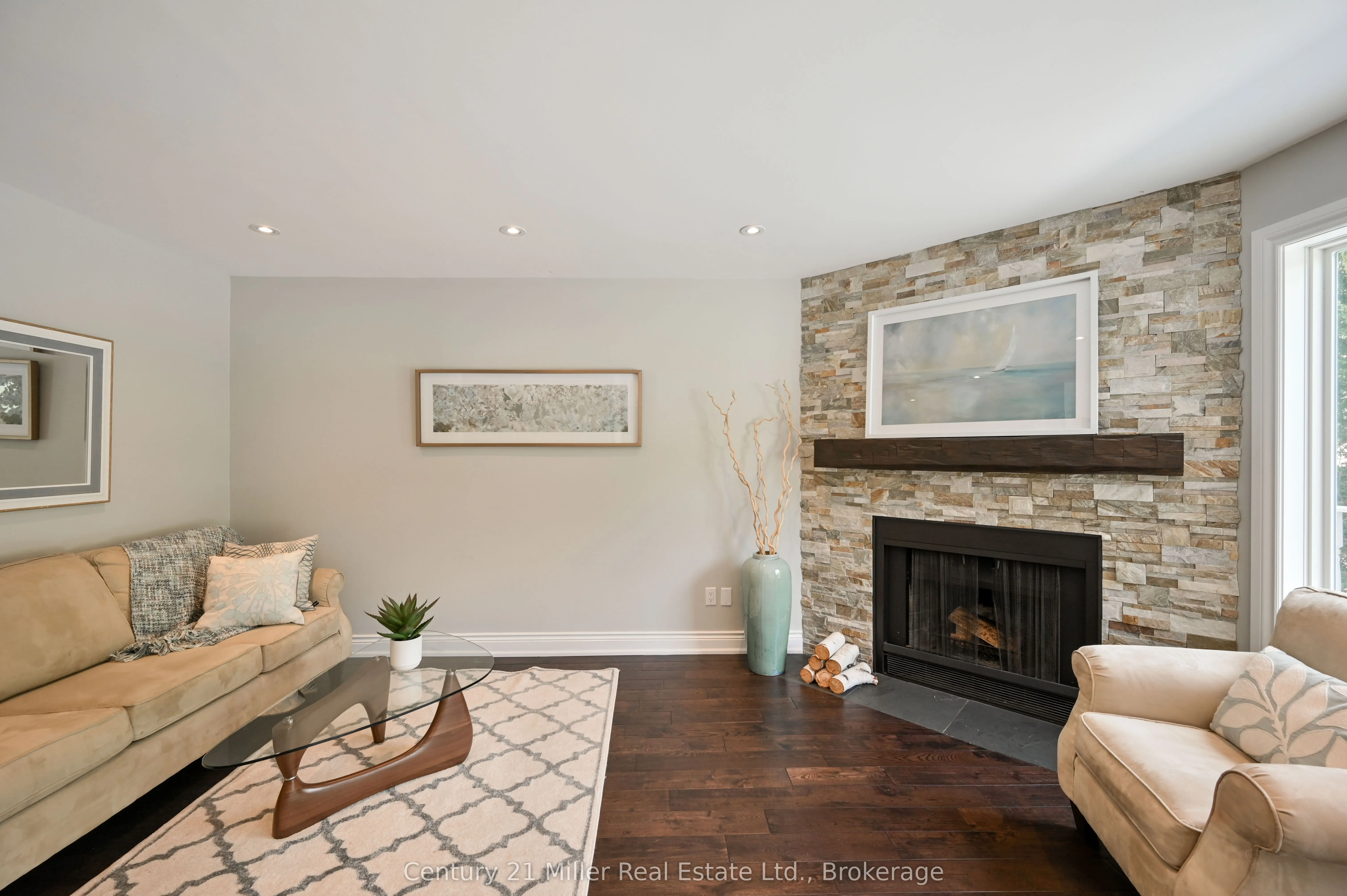3077 Swansea Drive