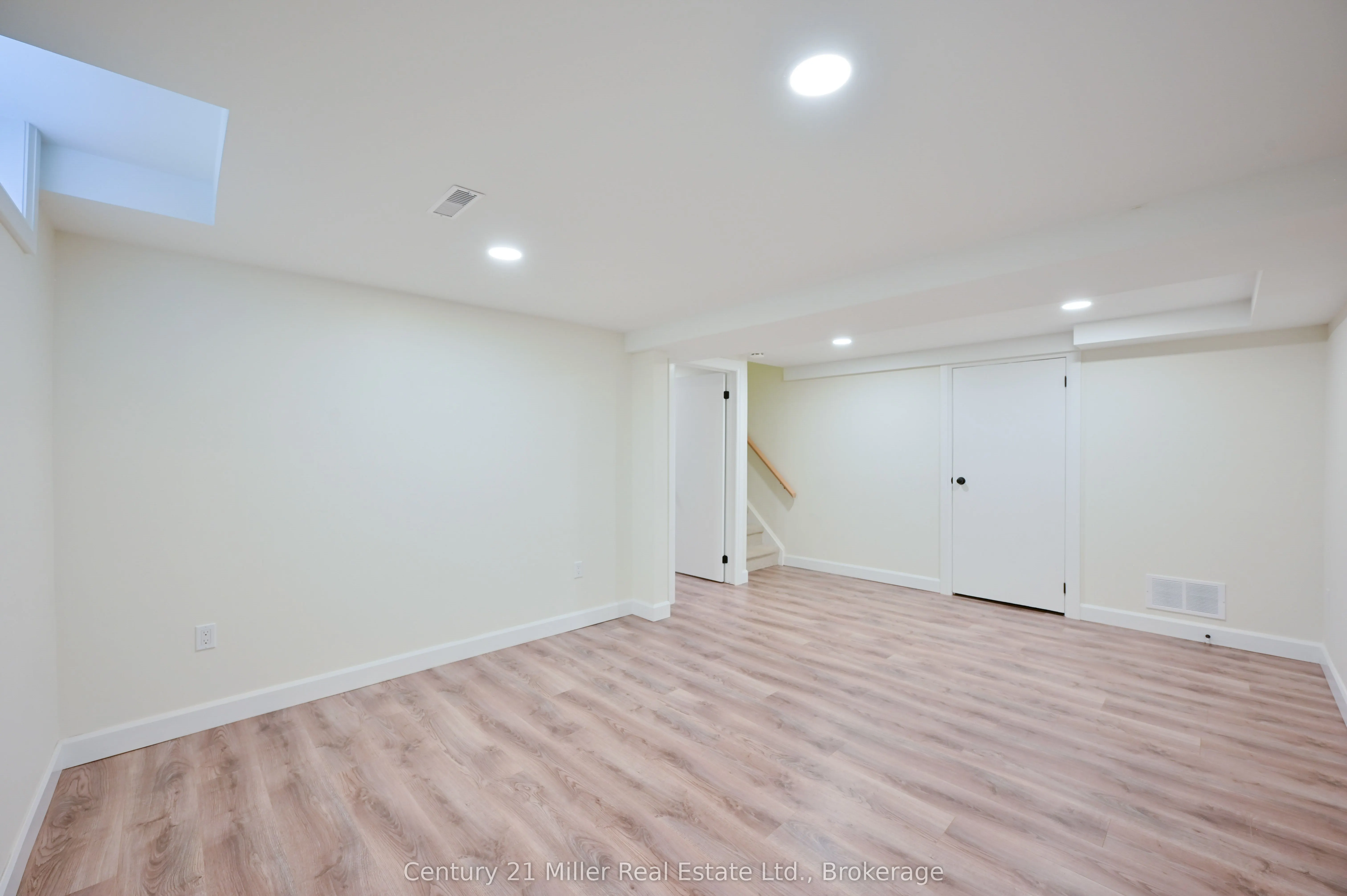 3077 Swansea Drive