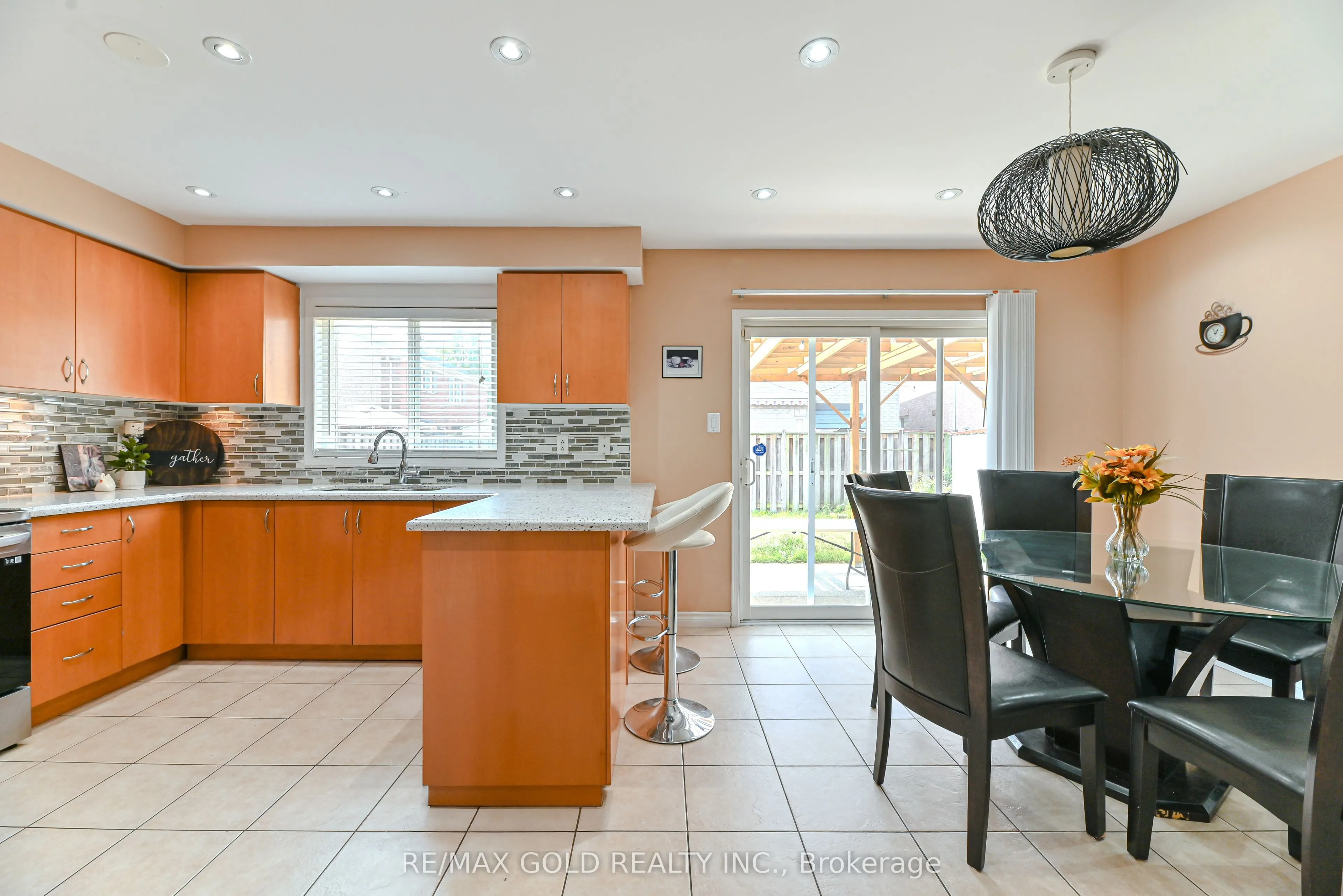 63 Hiberton Crescent