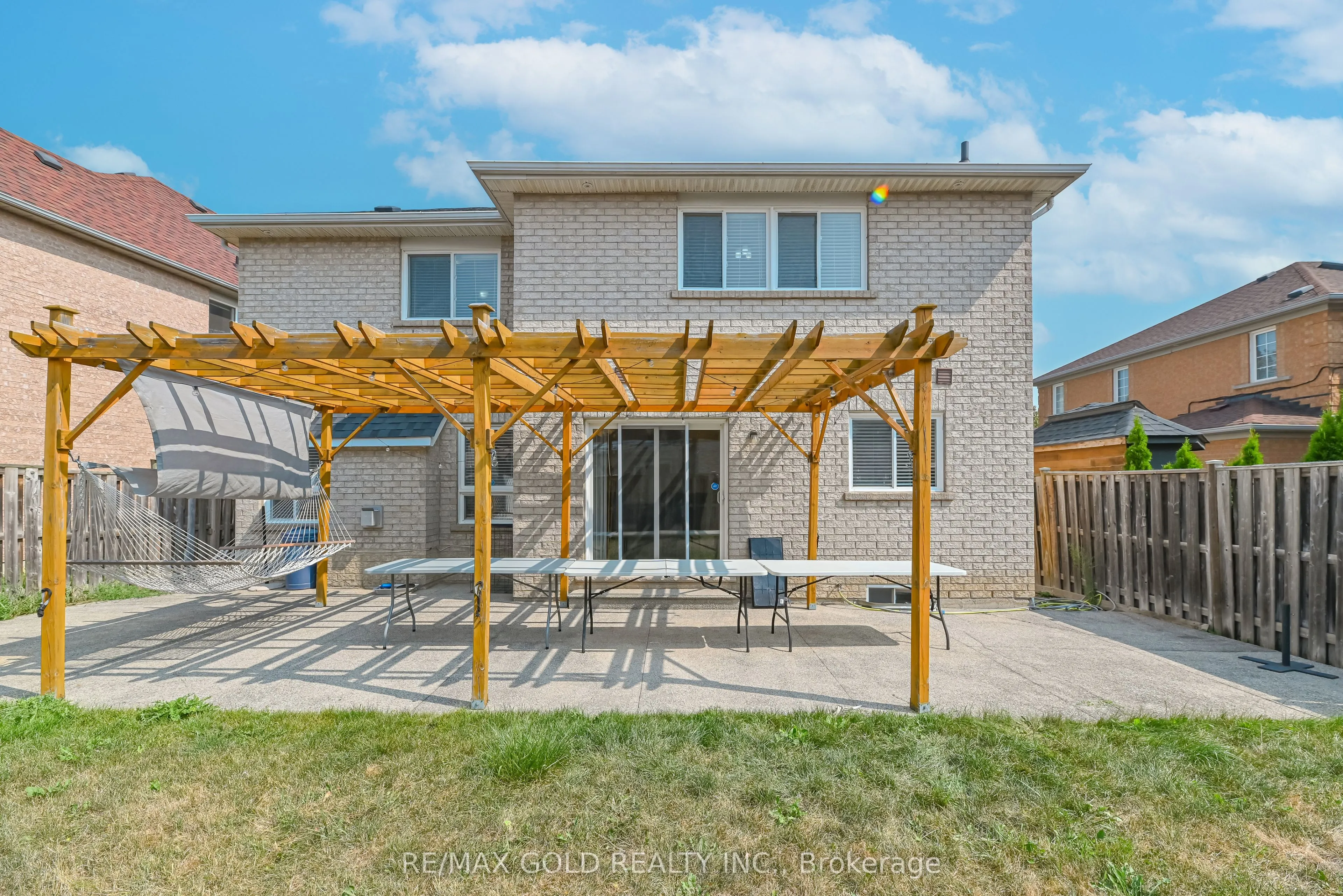63 Hiberton Crescent