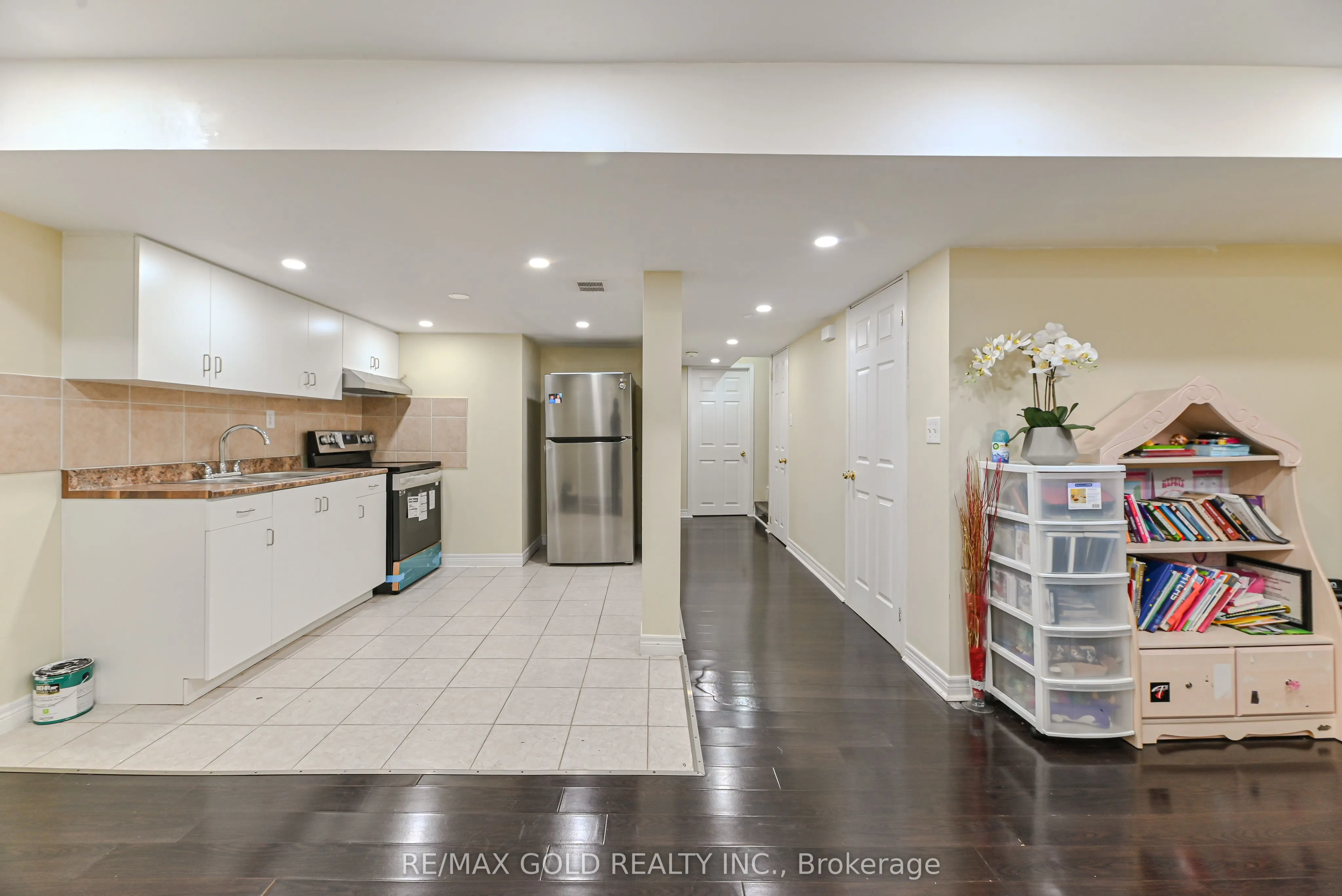 63 Hiberton Crescent