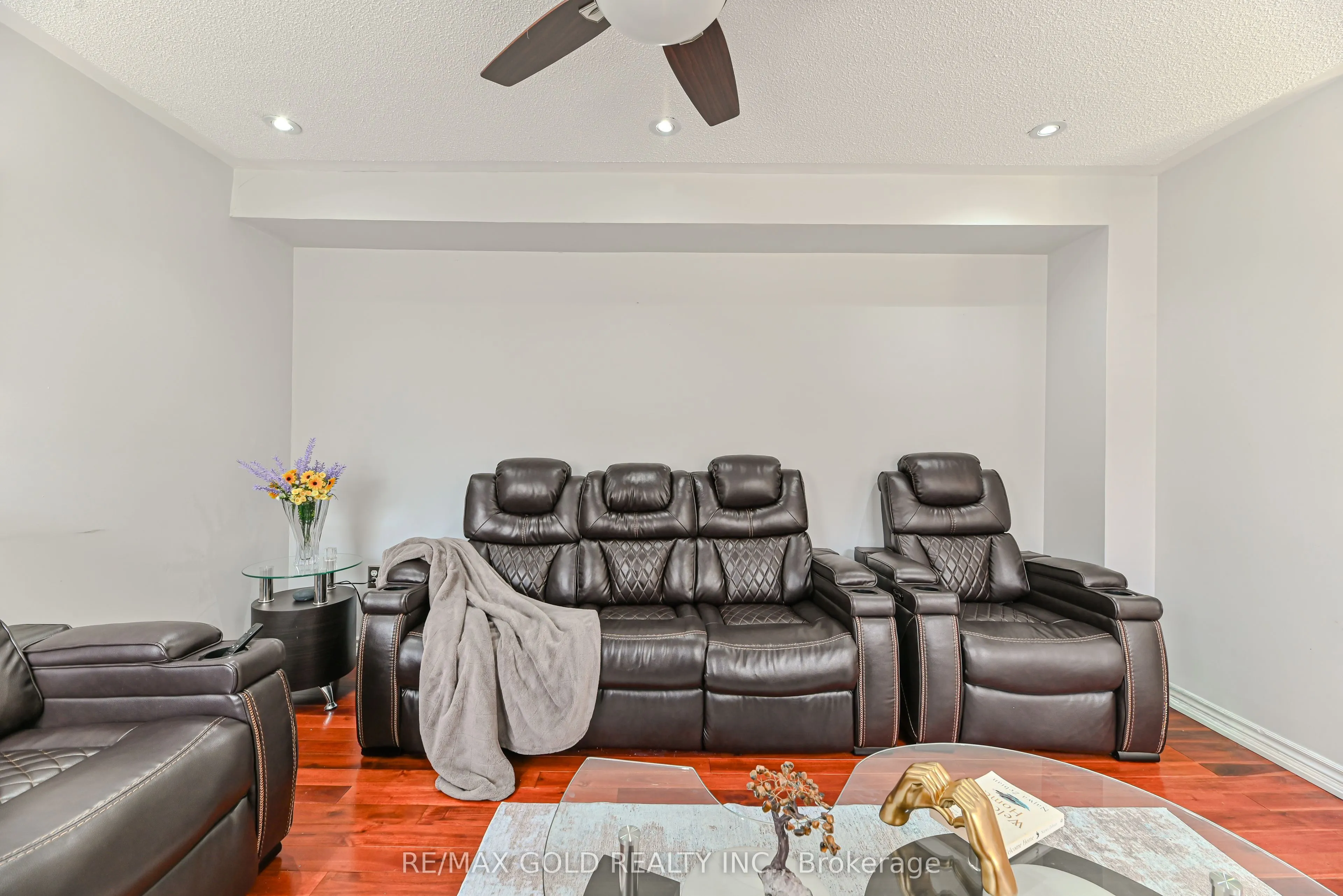 63 Hiberton Crescent