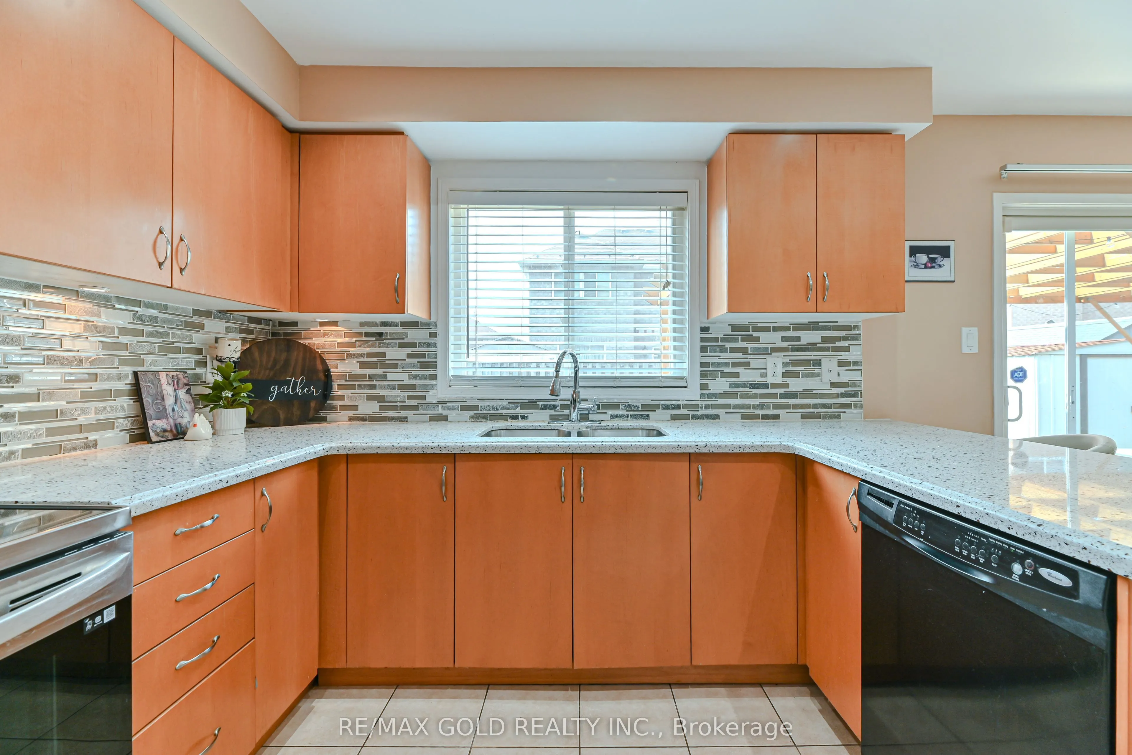 63 Hiberton Crescent