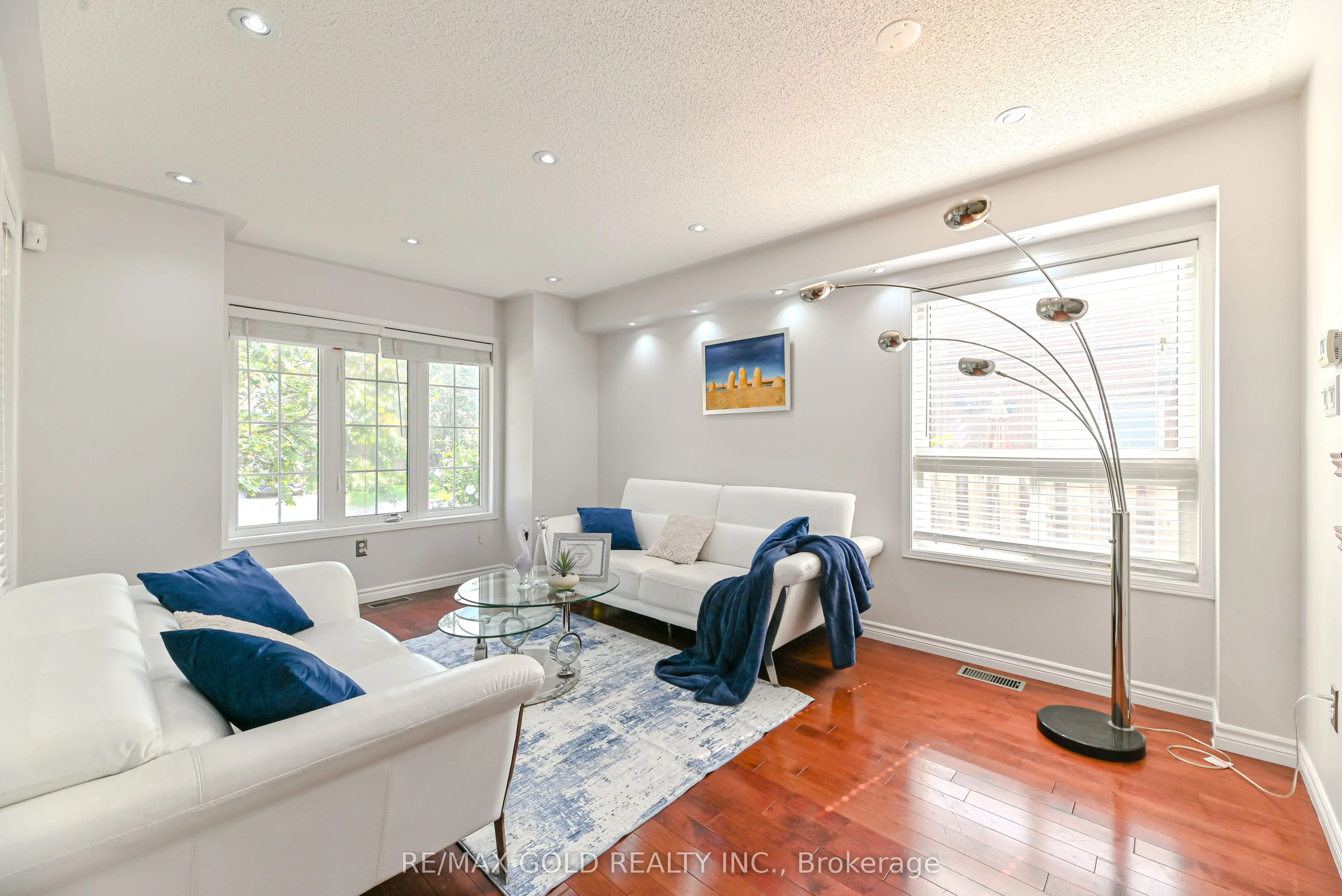 63 Hiberton Crescent