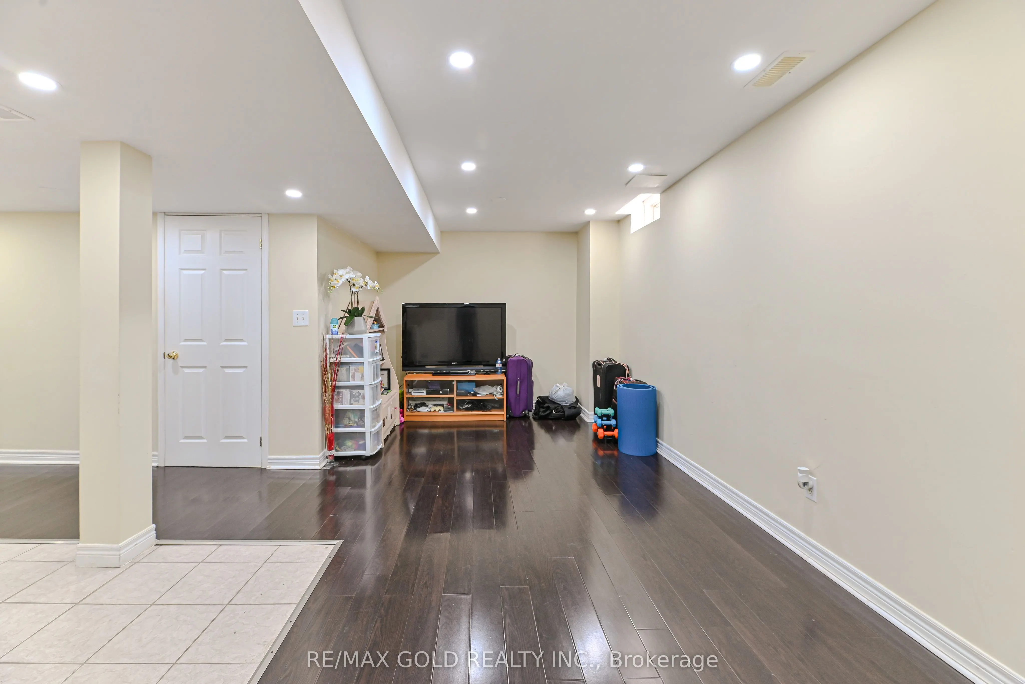63 Hiberton Crescent