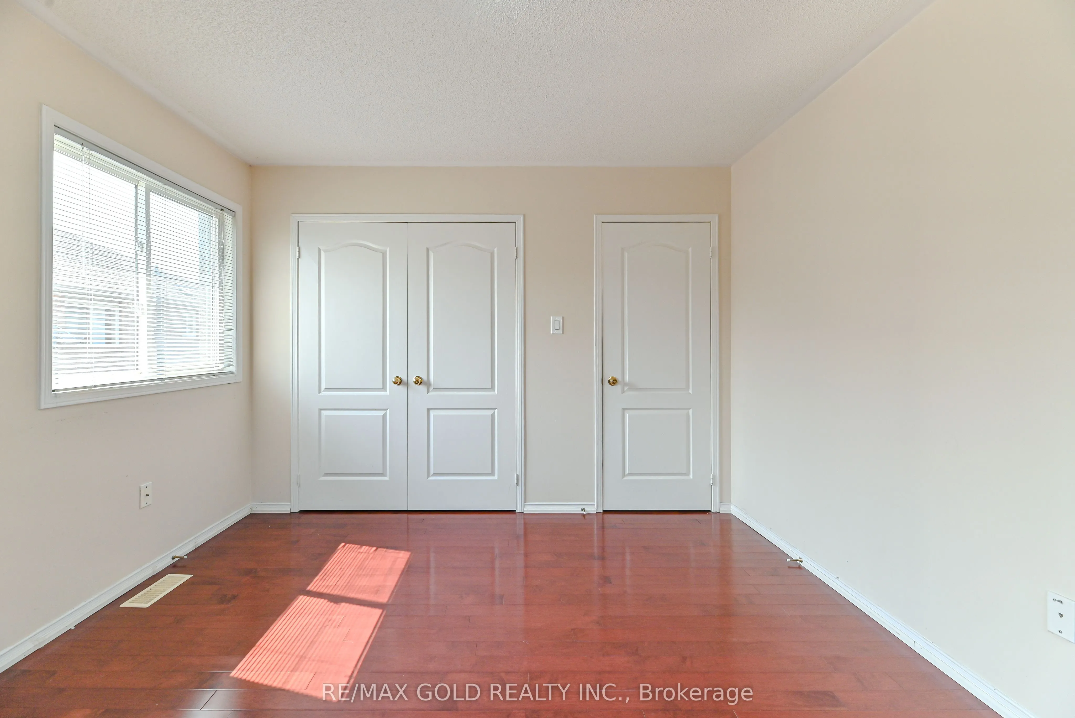 63 Hiberton Crescent