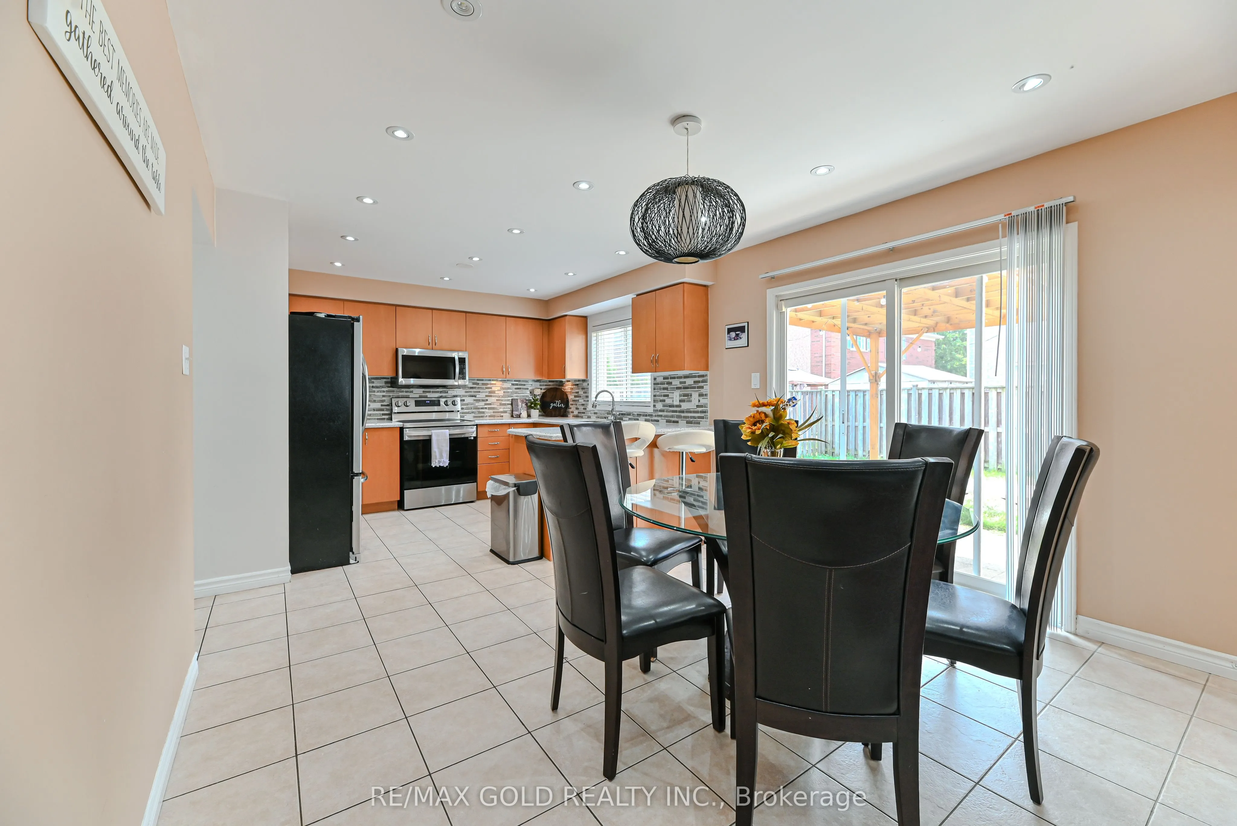63 Hiberton Crescent