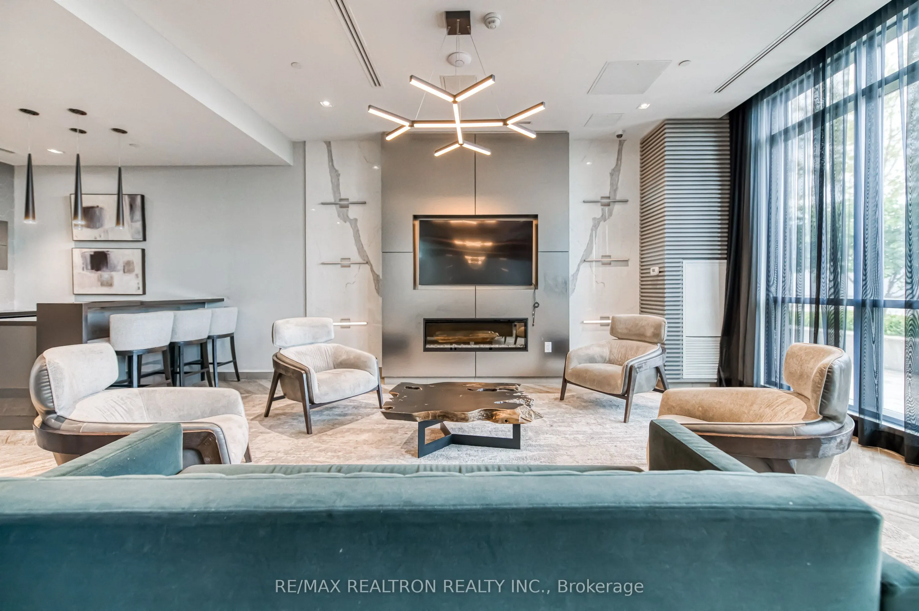 50 Thomas Riley Road, #515