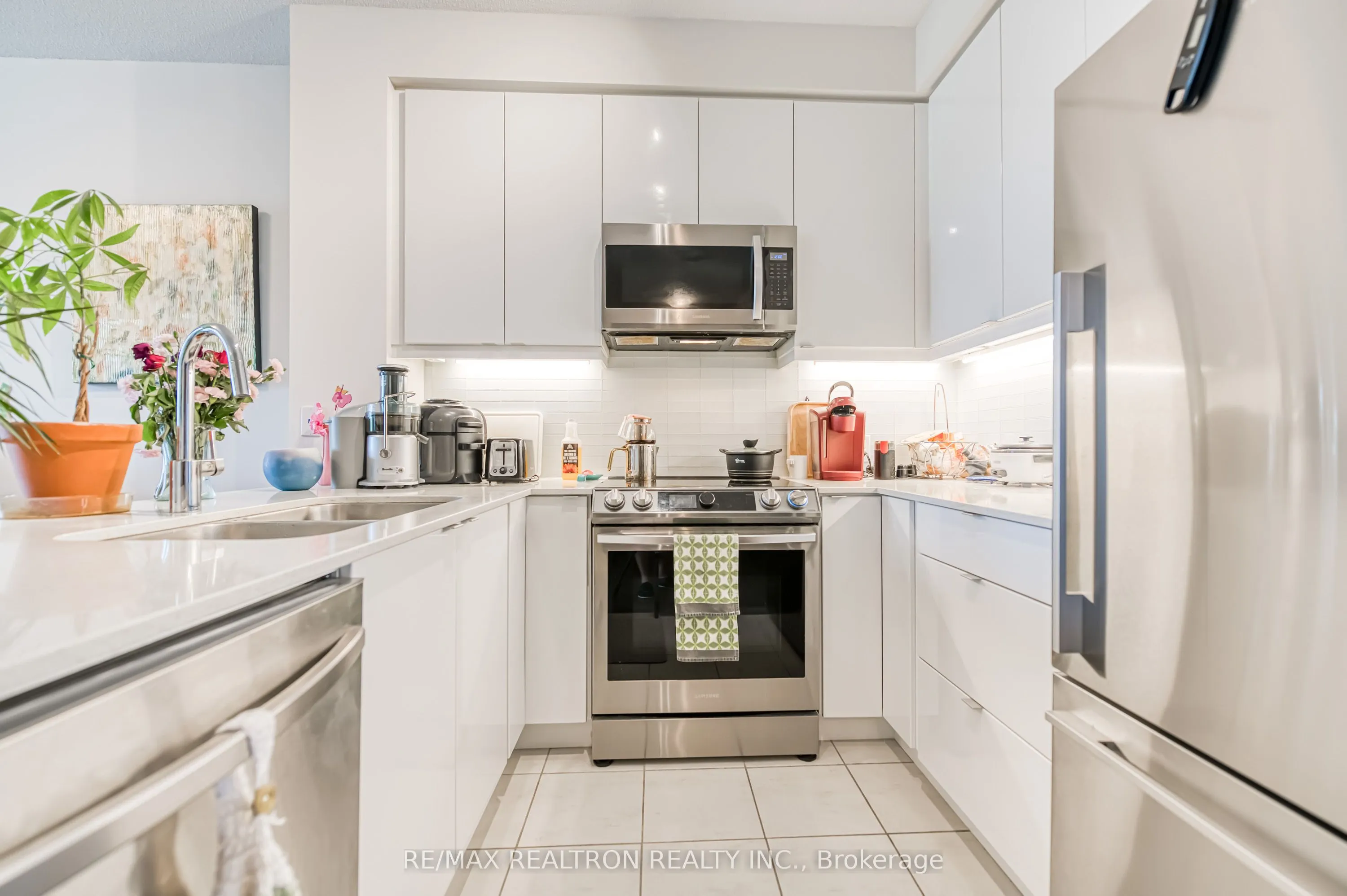50 Thomas Riley Road, #515