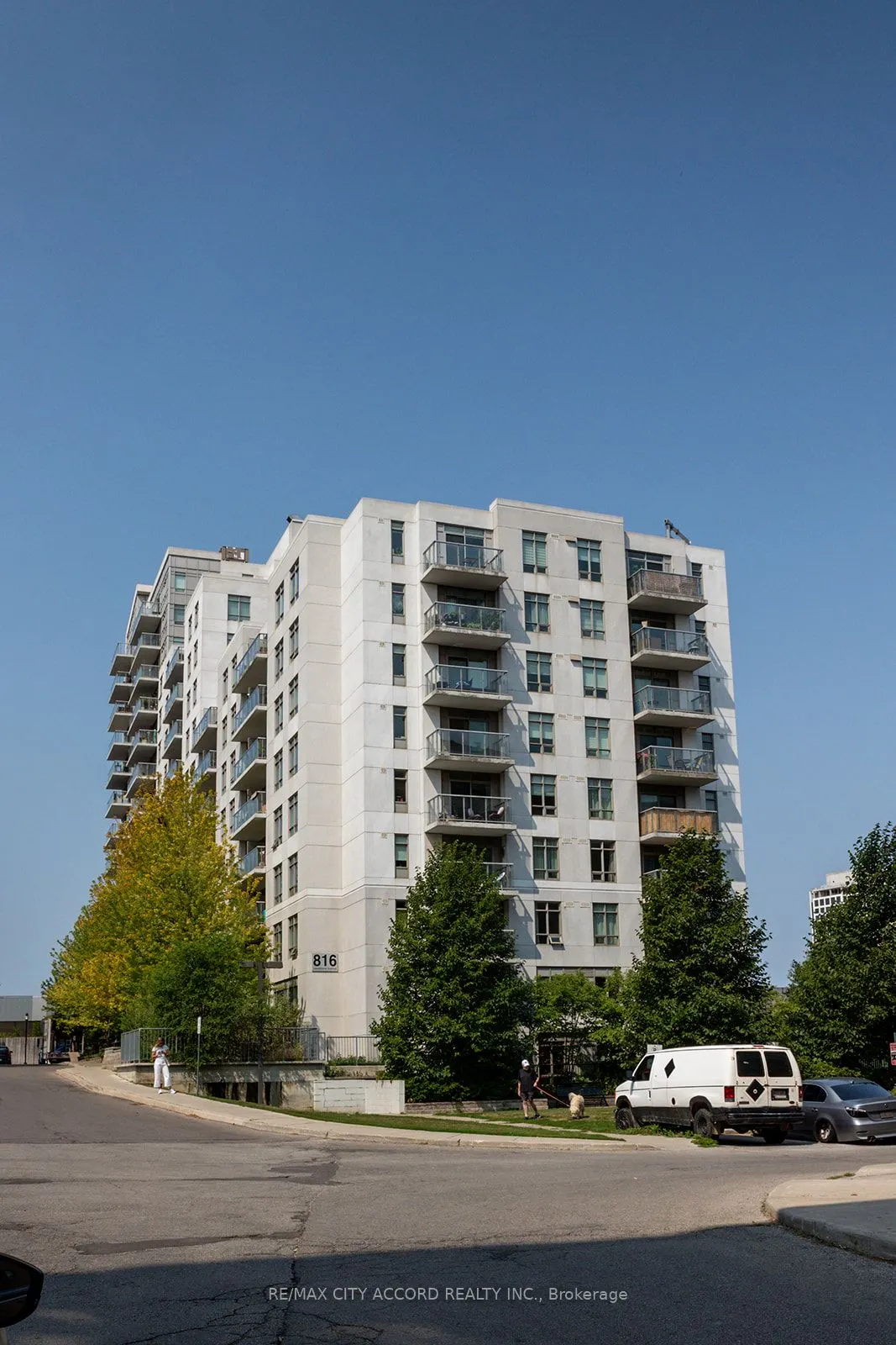 816 Lansdowne Avenue, #720