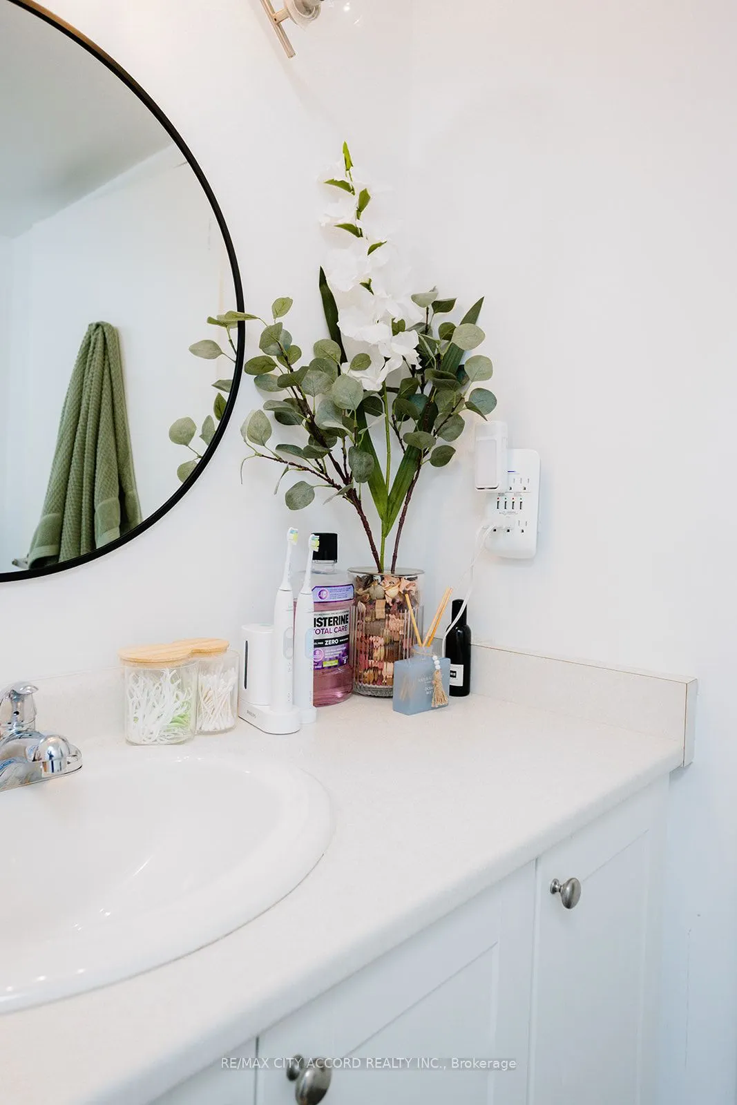 816 Lansdowne Avenue, #720