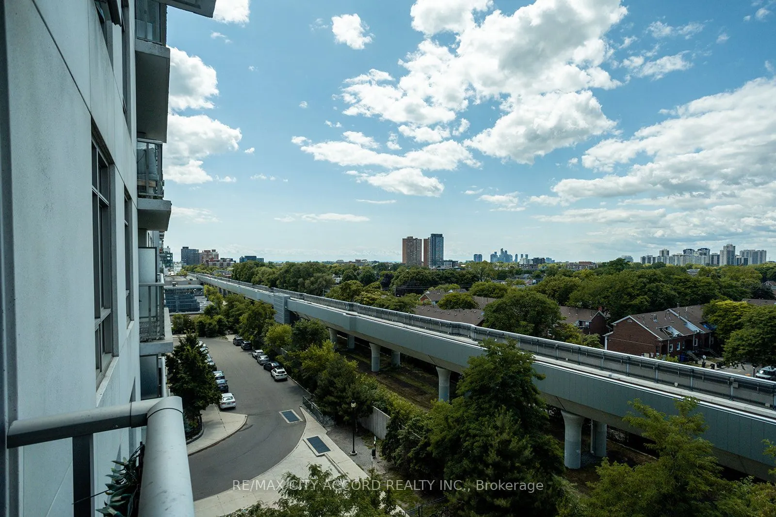 816 Lansdowne Avenue, #720