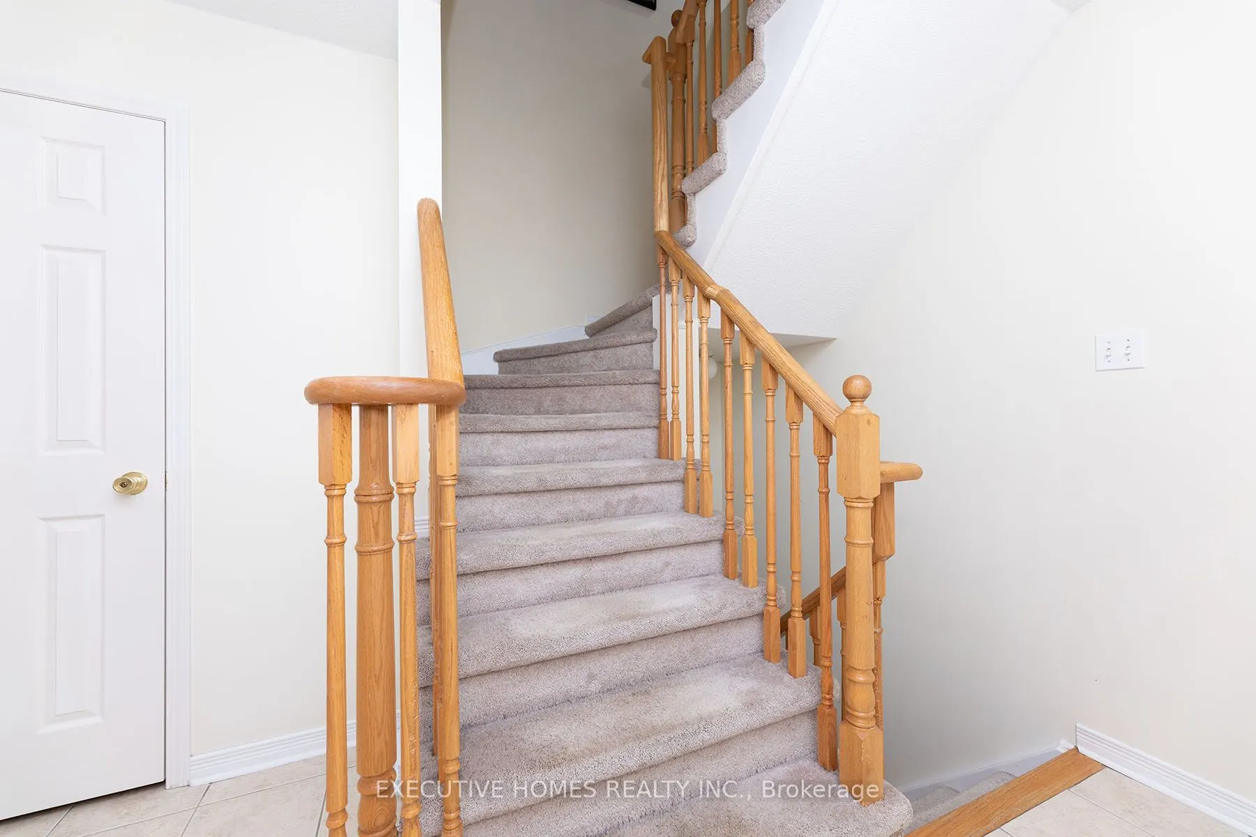 416 Hobbs Crescent