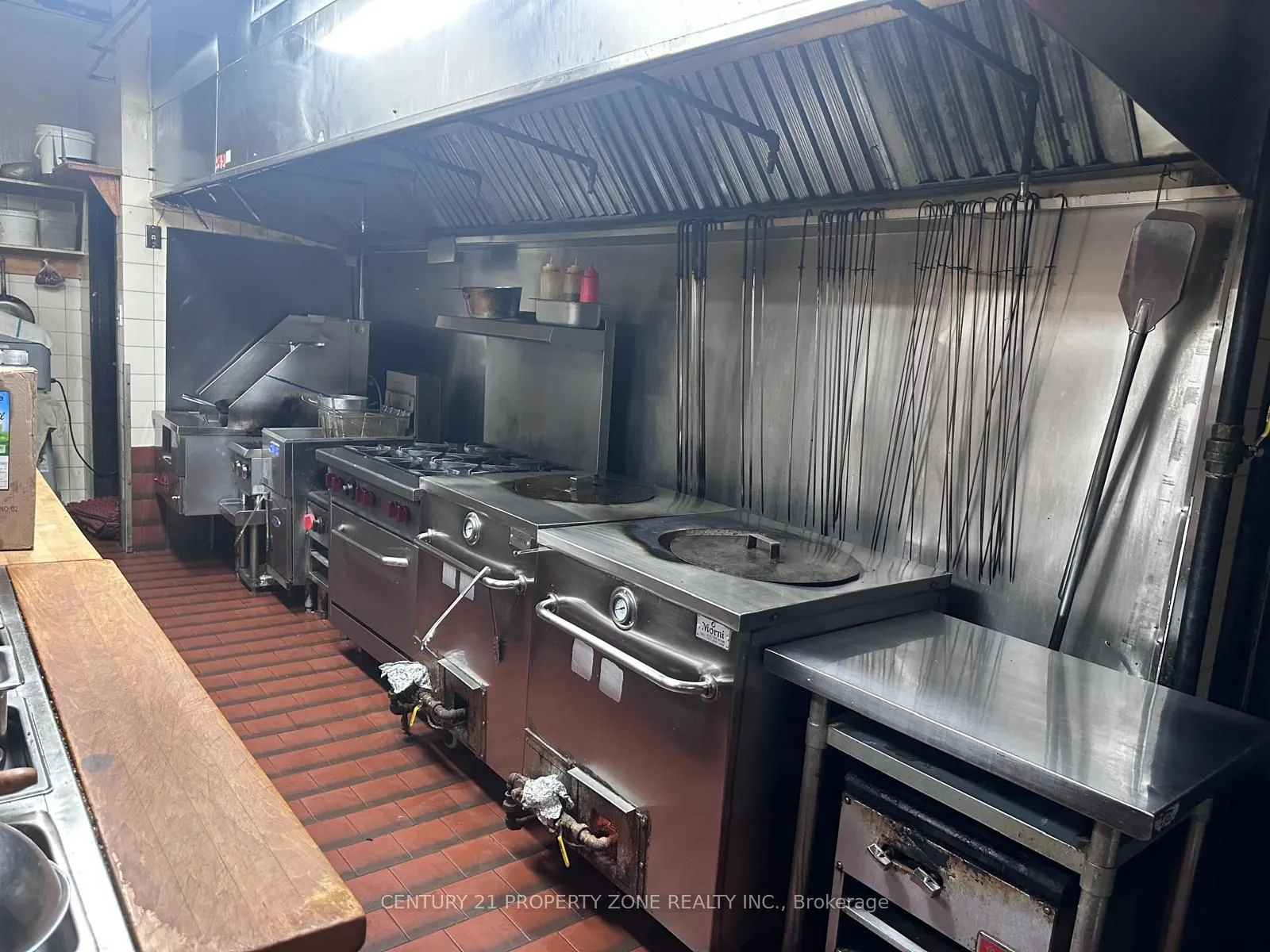 148 Queen Street E