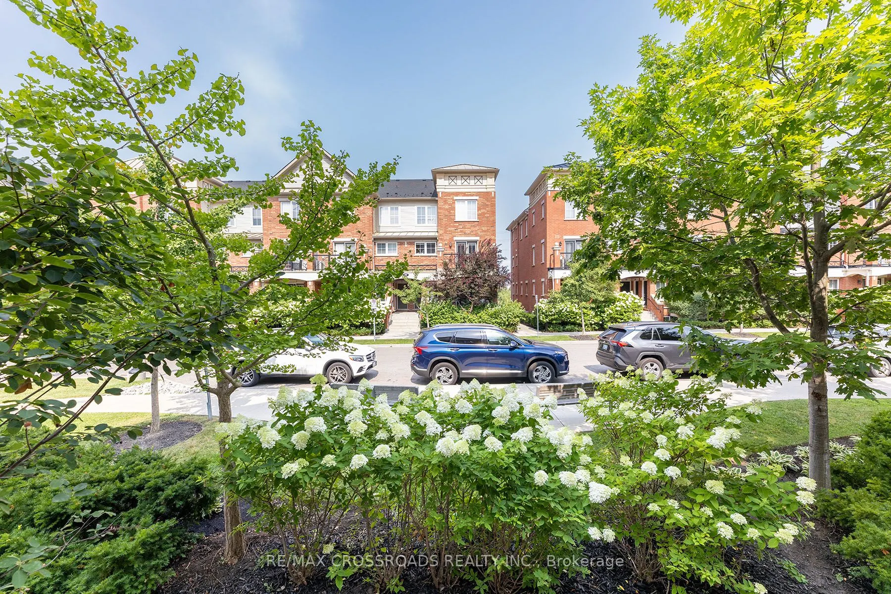 2492 Post Road, #7