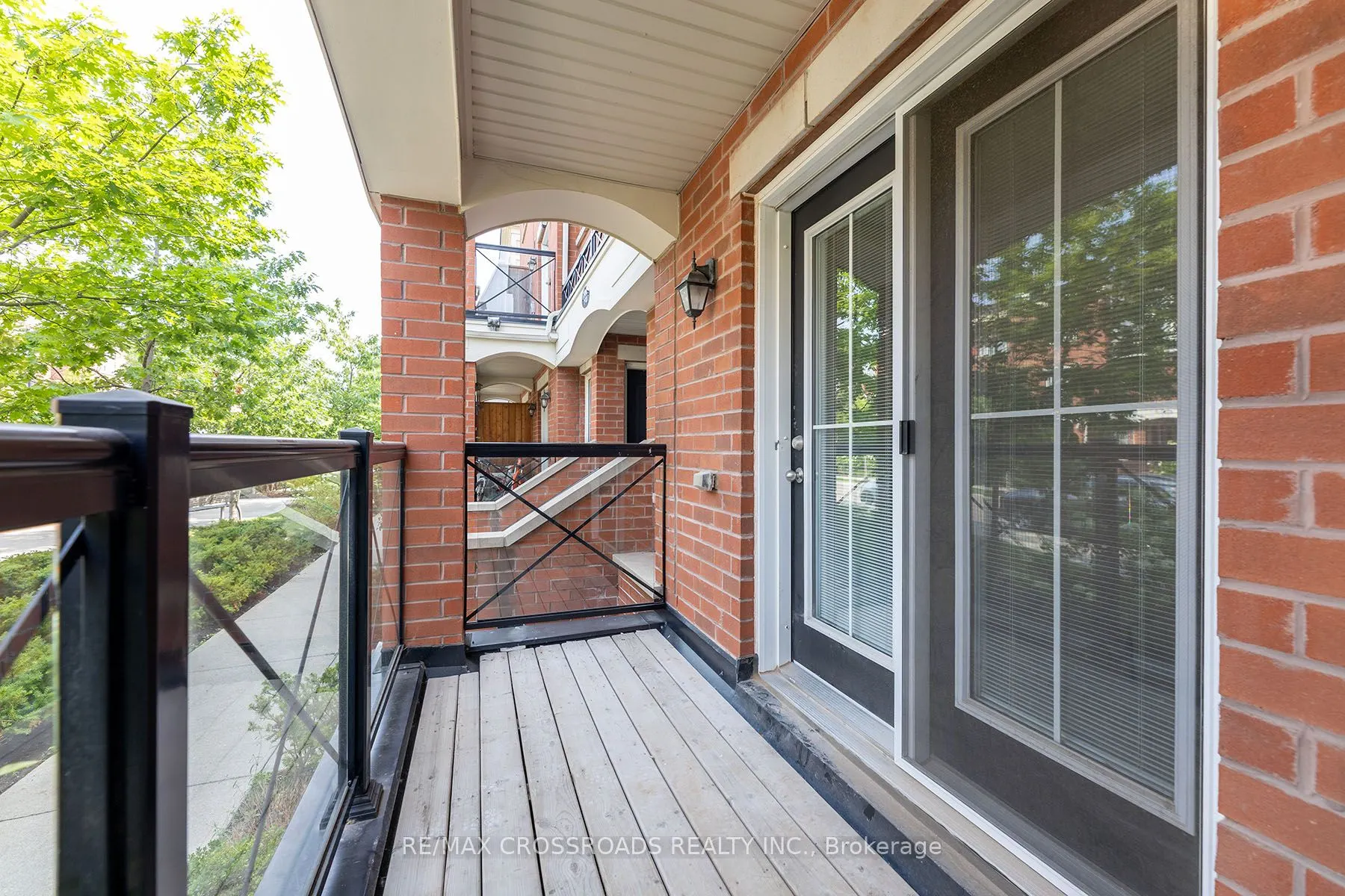 2492 Post Road, #7