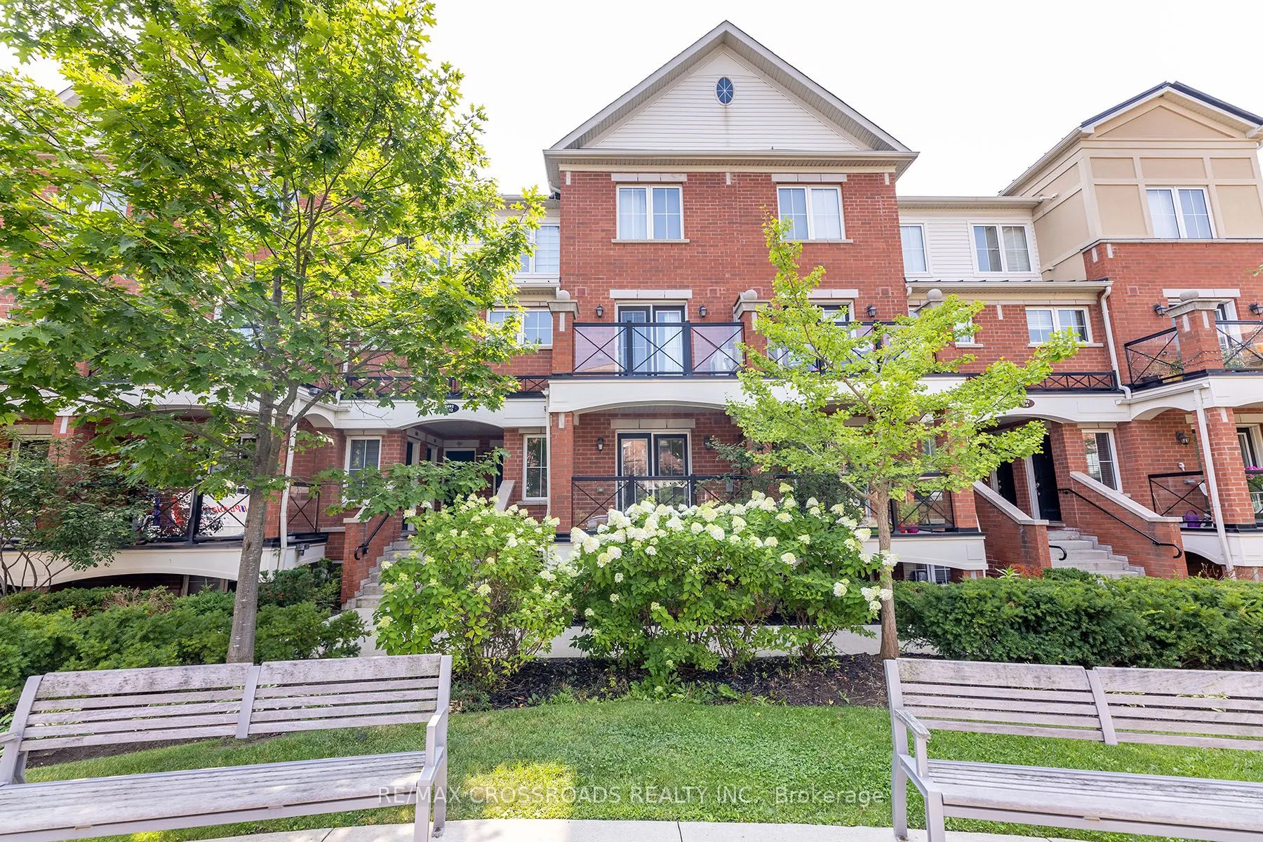 2492 Post Road, #7