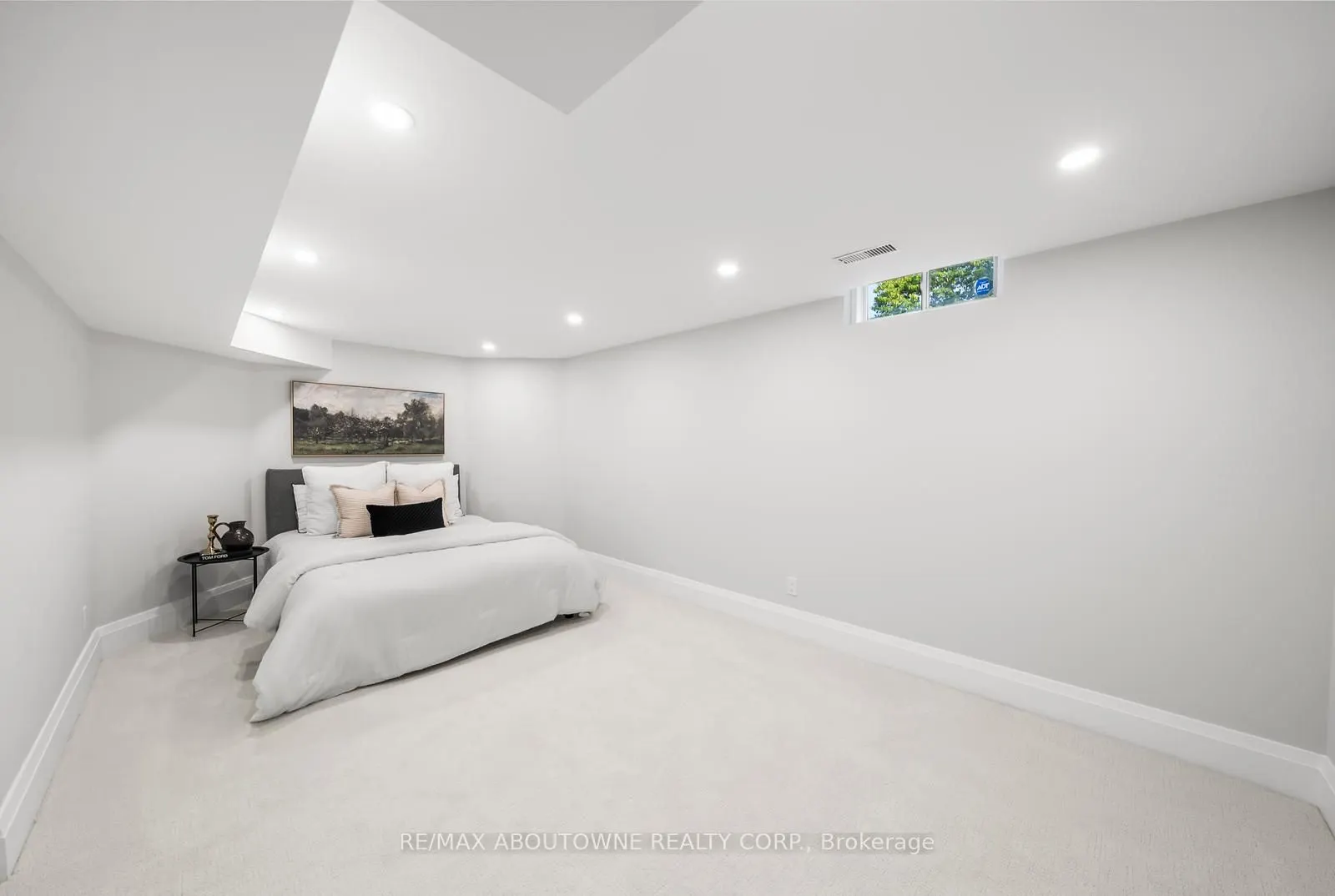 360 Claremont Crescent