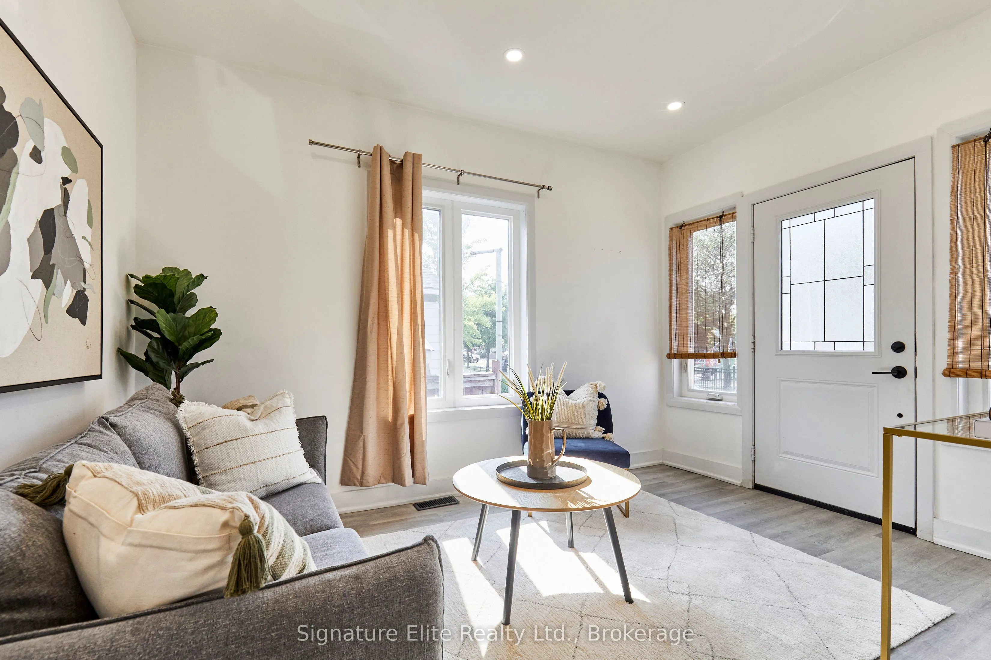 154 Mulock Avenue