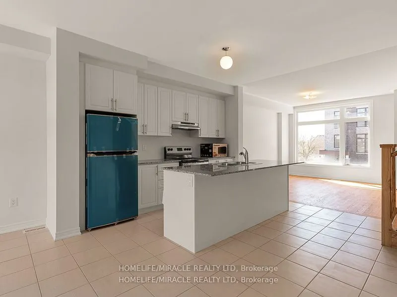 18 Queenpost Drive