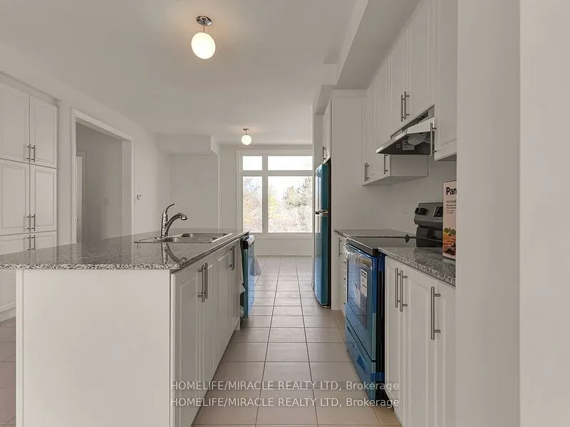 18 Queenpost Drive
