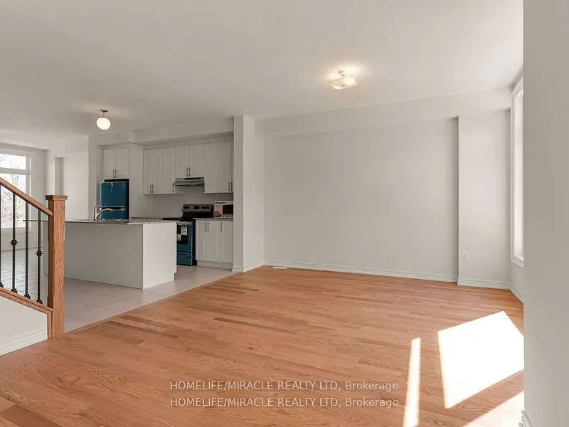 18 Queenpost Drive
