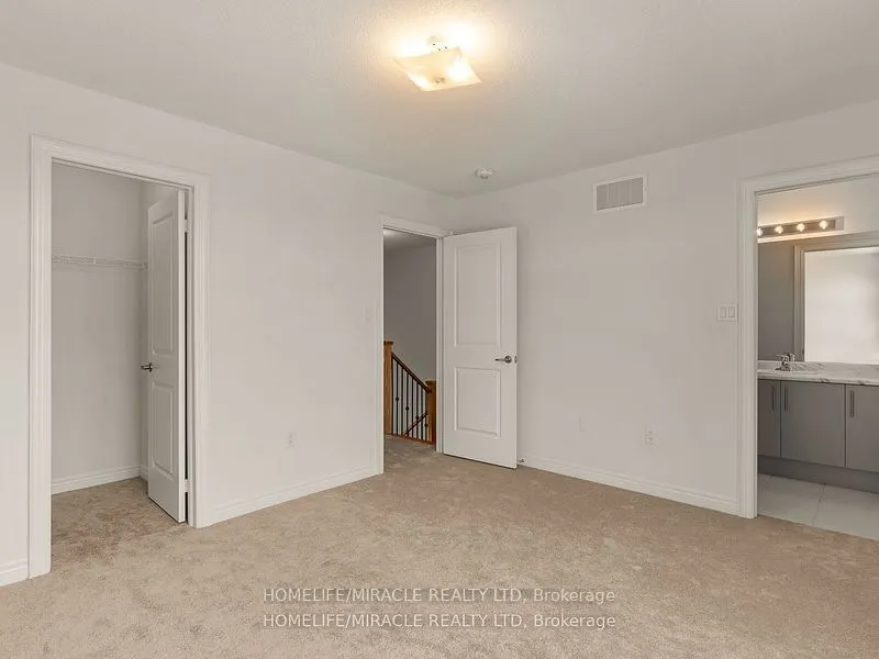 18 Queenpost Drive