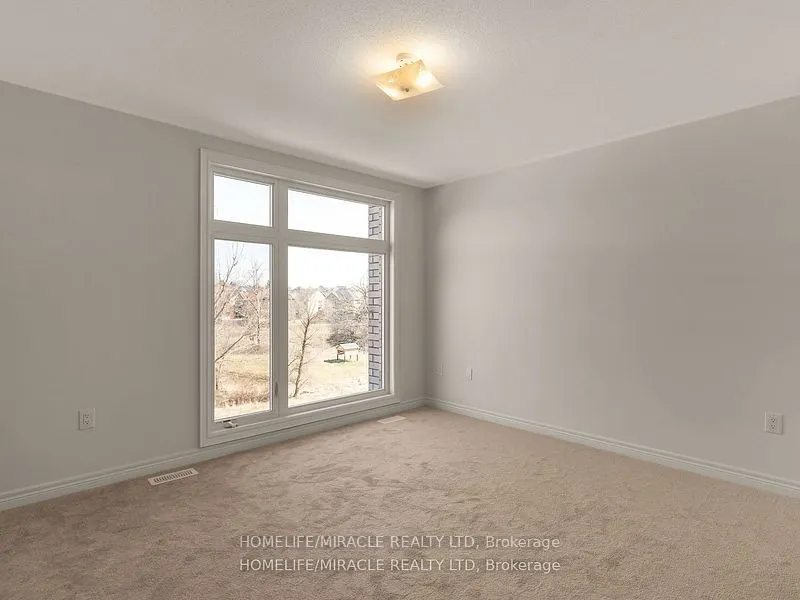 18 Queenpost Drive