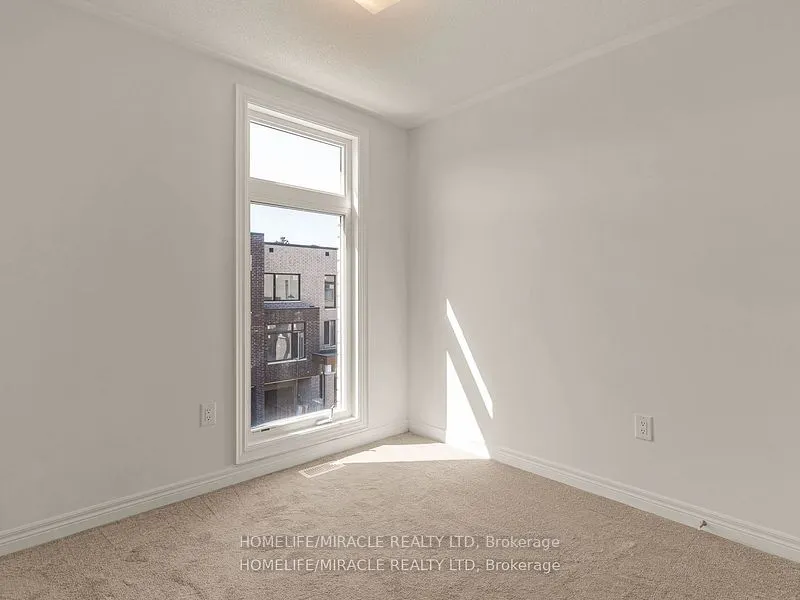 18 Queenpost Drive