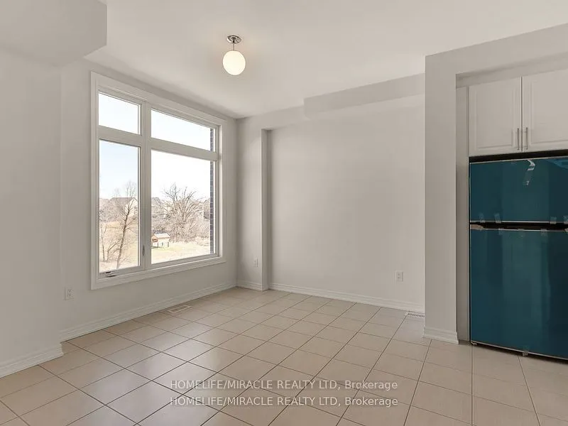 18 Queenpost Drive