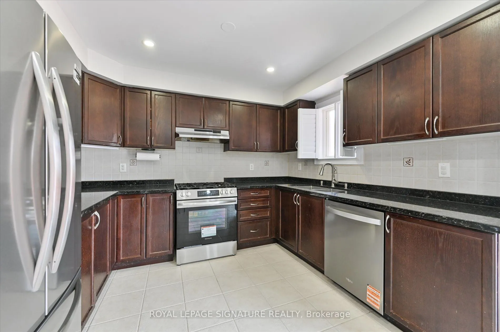 5 Thornbush Boulevard