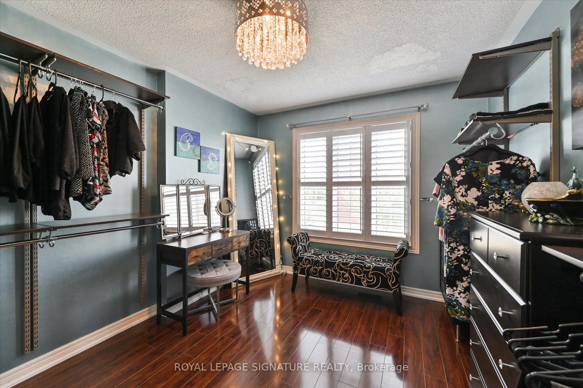 5 Thornbush Boulevard