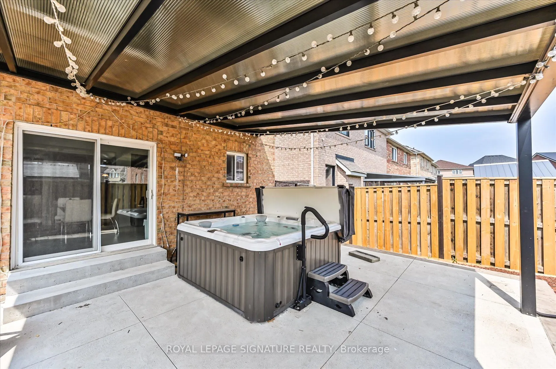 5 Thornbush Boulevard
