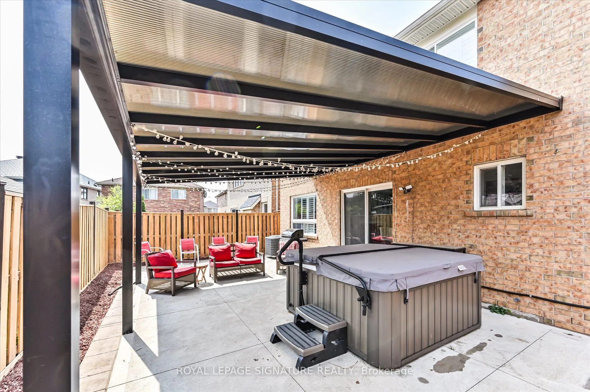 5 Thornbush Boulevard