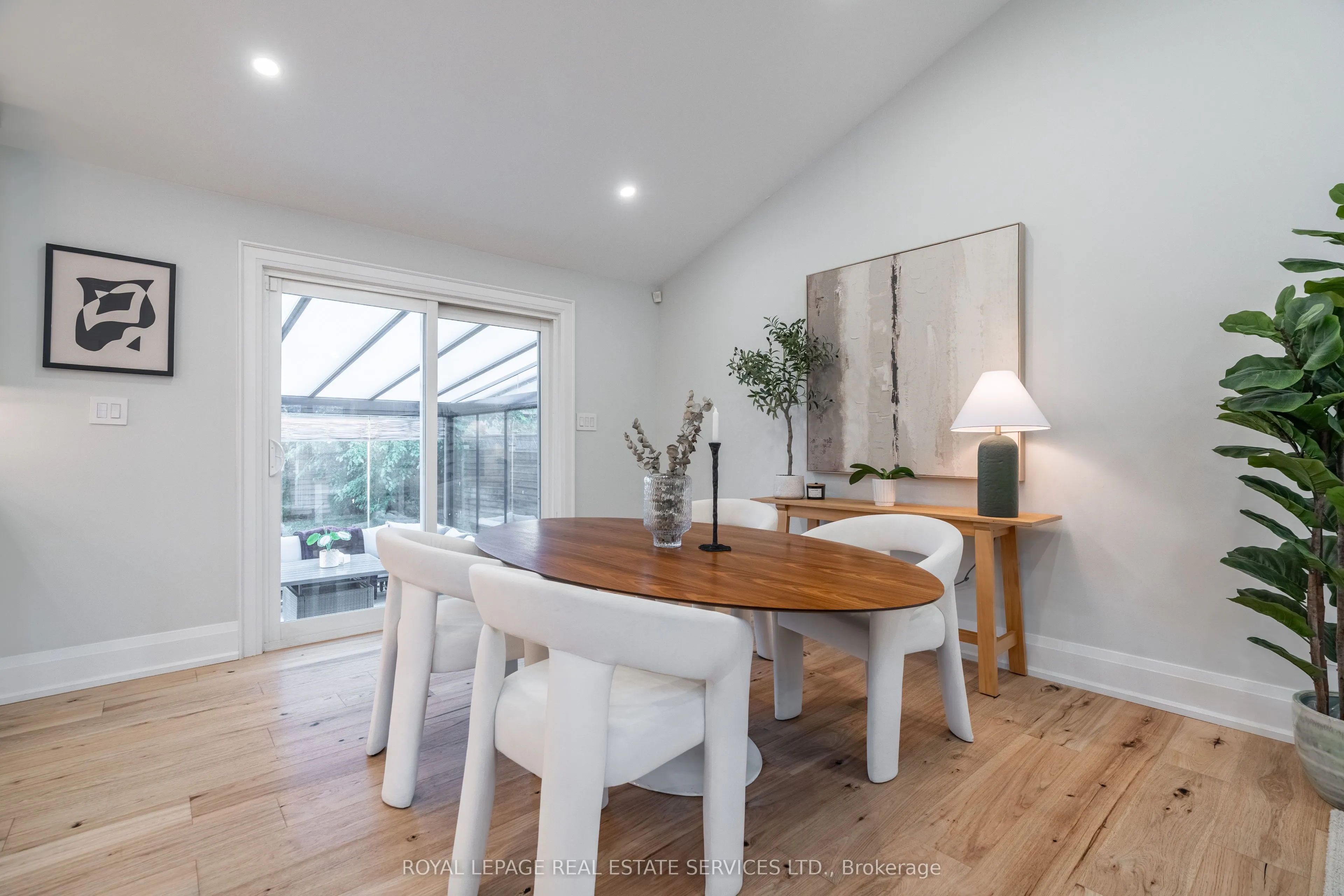 2503 Yarmouth Crescent