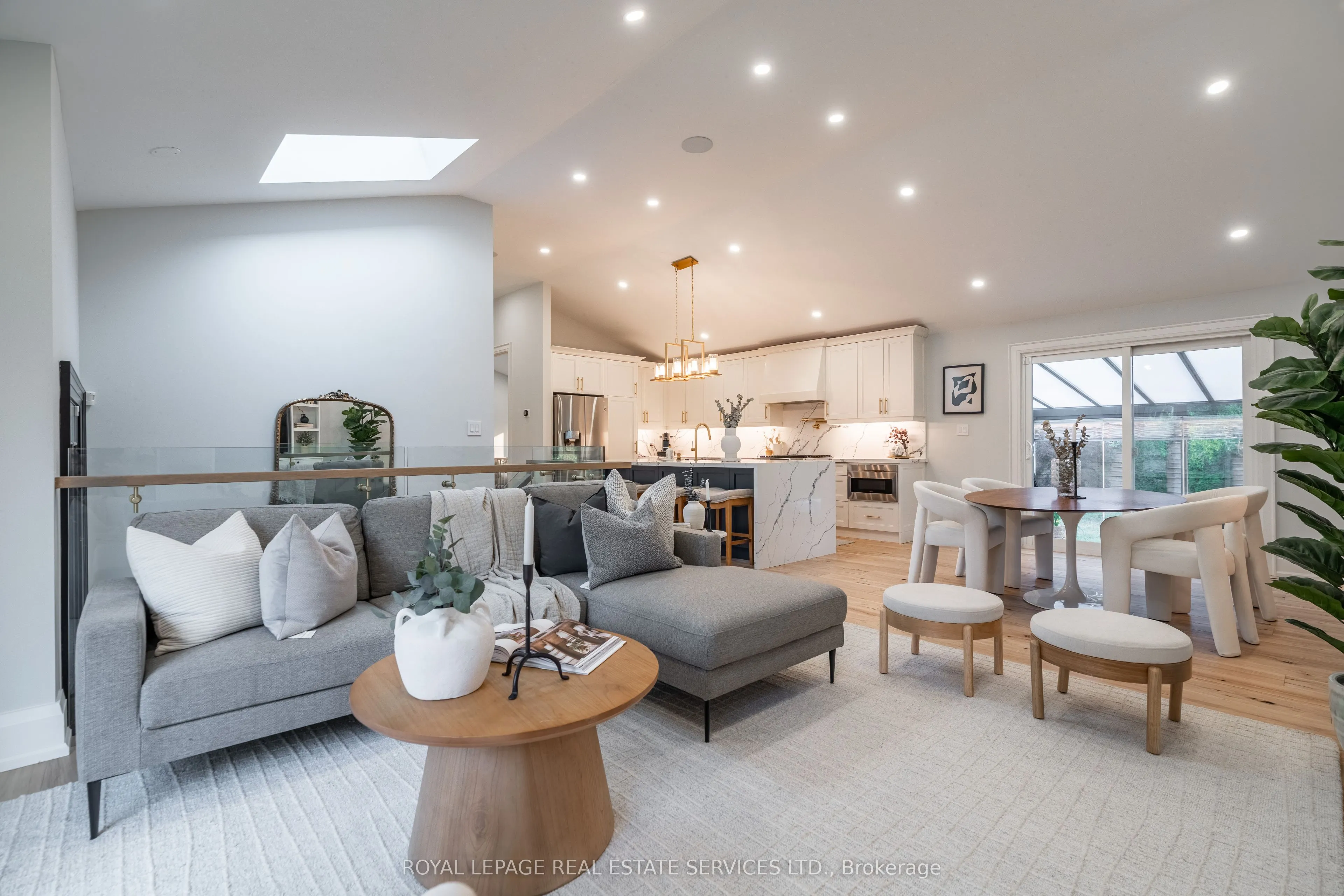 2503 Yarmouth Crescent
