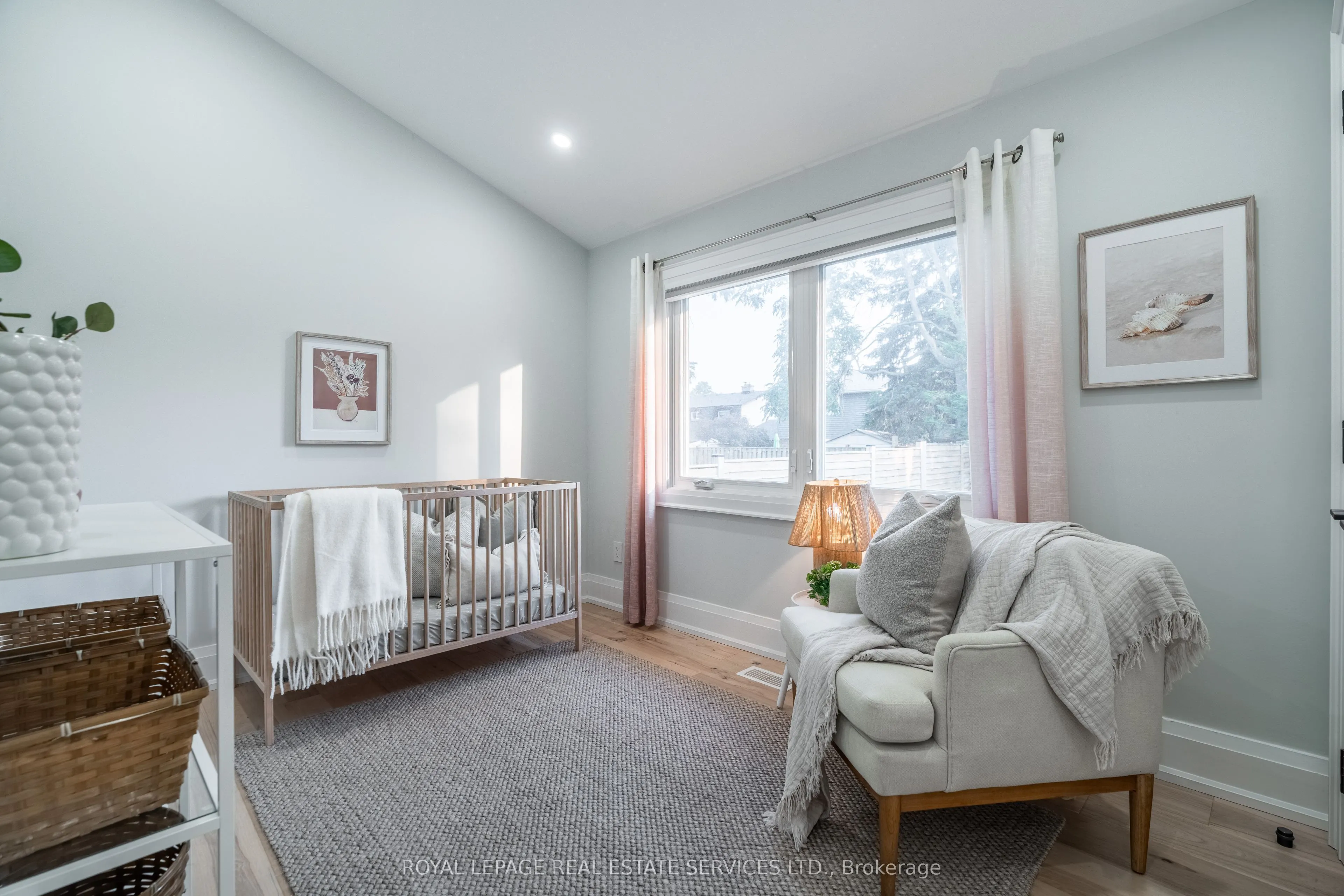 2503 Yarmouth Crescent