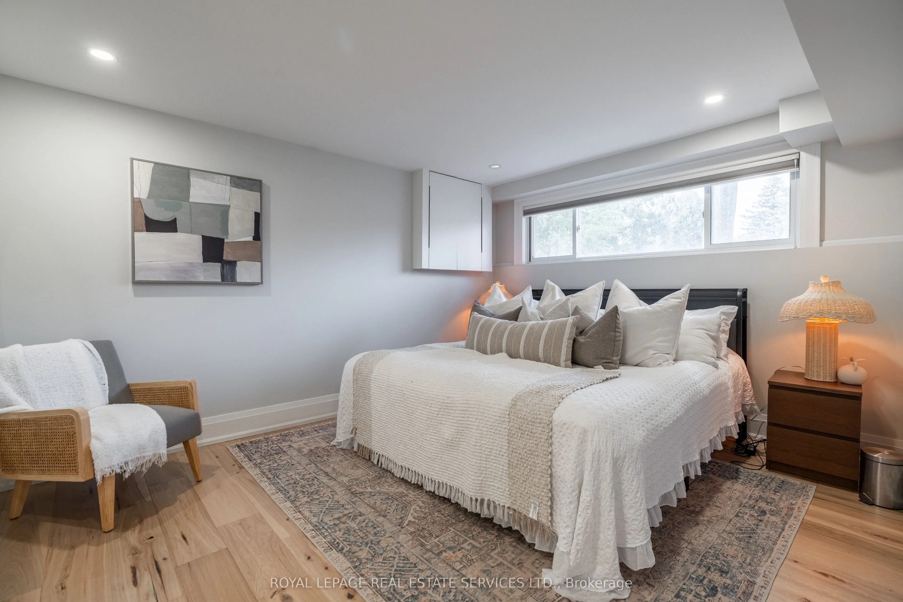 2503 Yarmouth Crescent