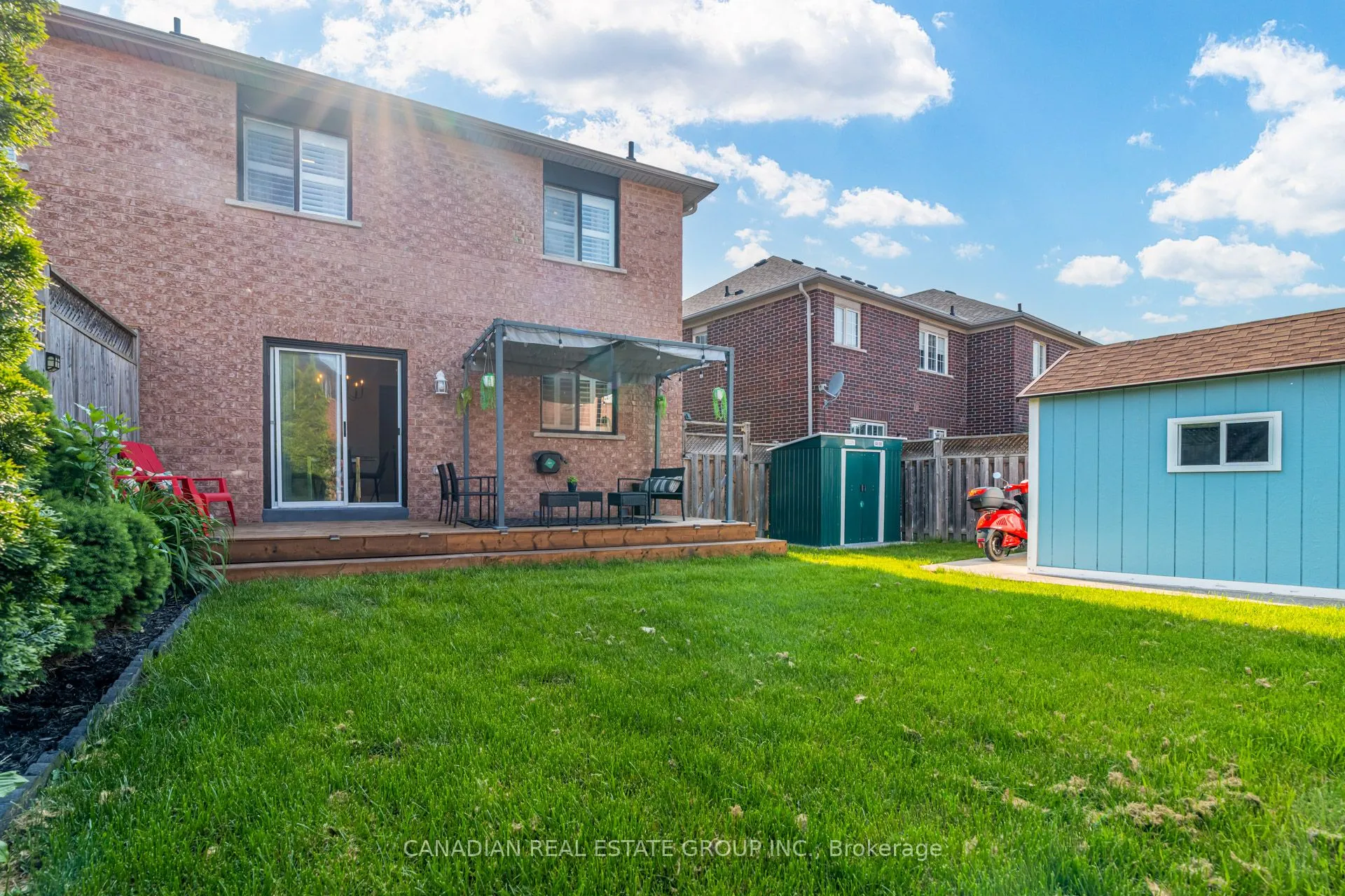 1148 Charlton Way