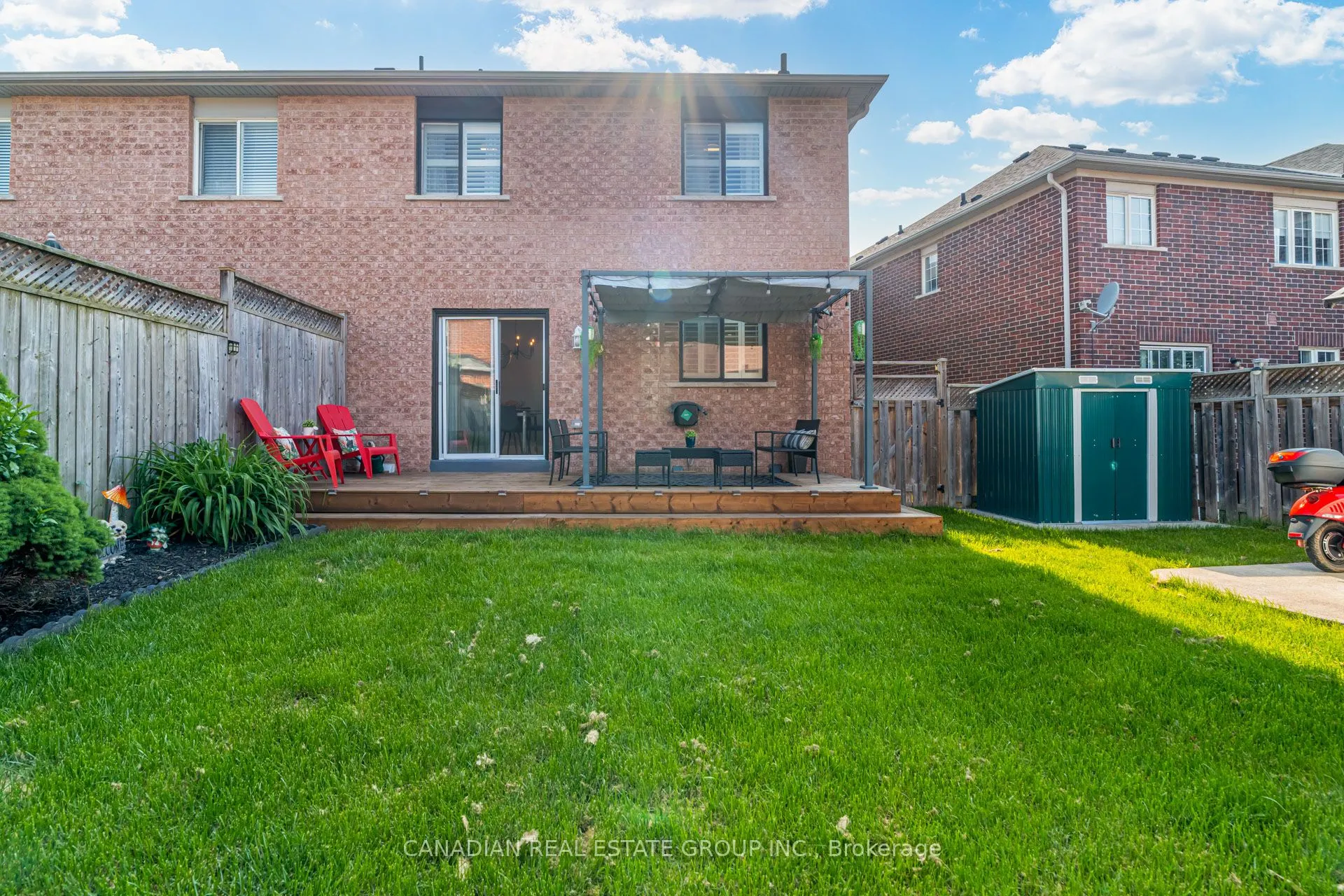 1148 Charlton Way