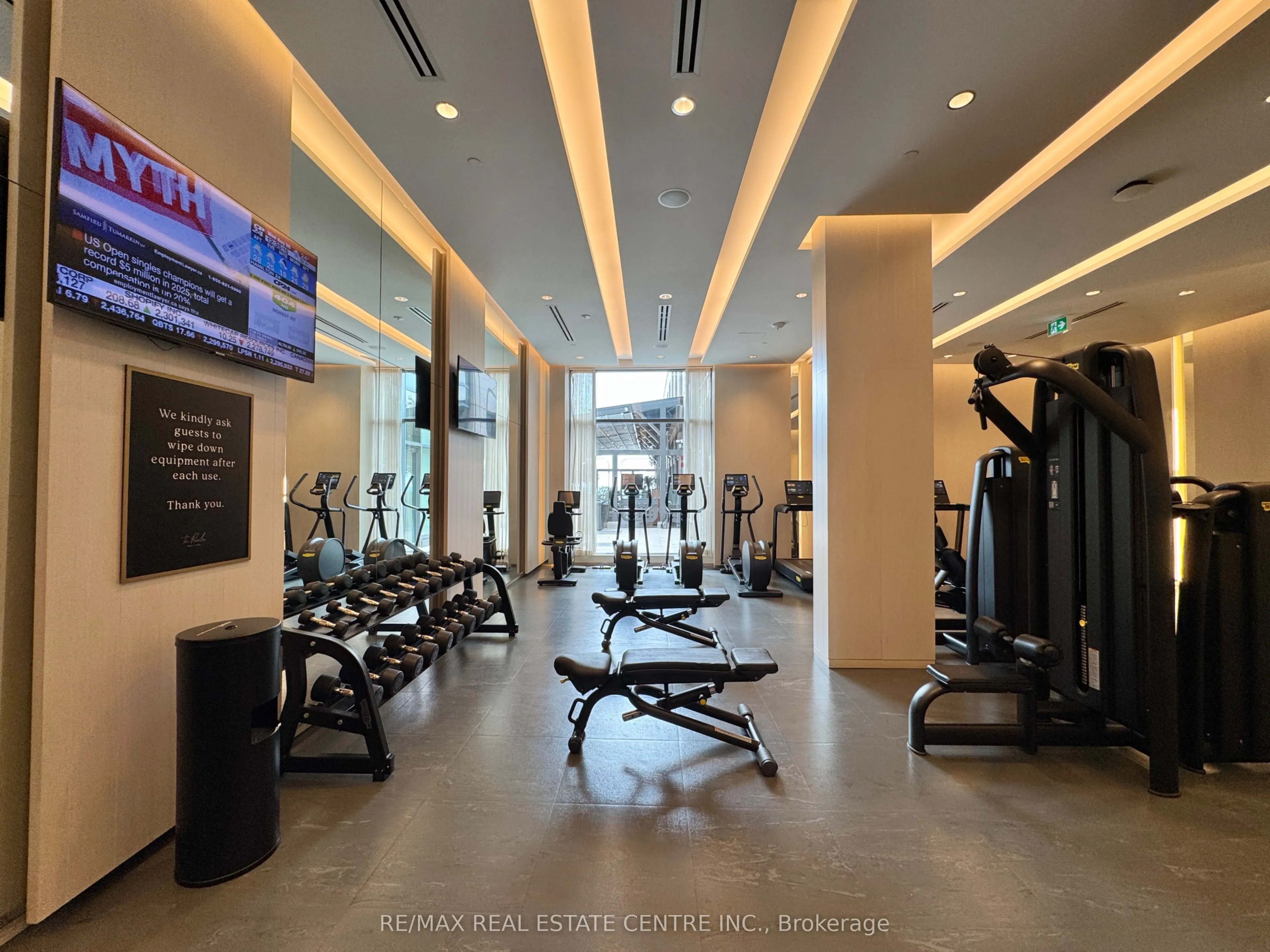 2060 Lakeshore Road, #405
