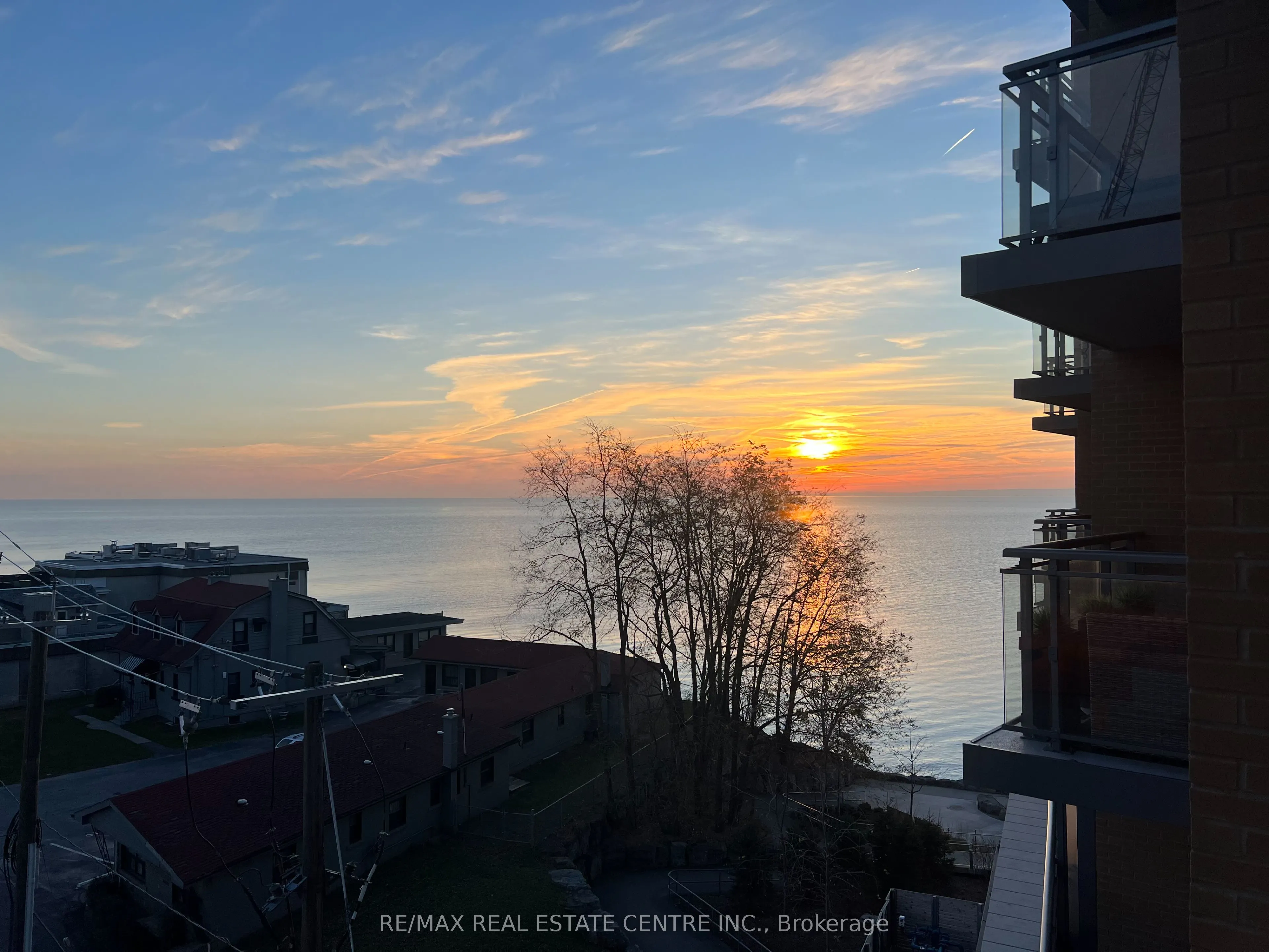 2060 Lakeshore Road, #405