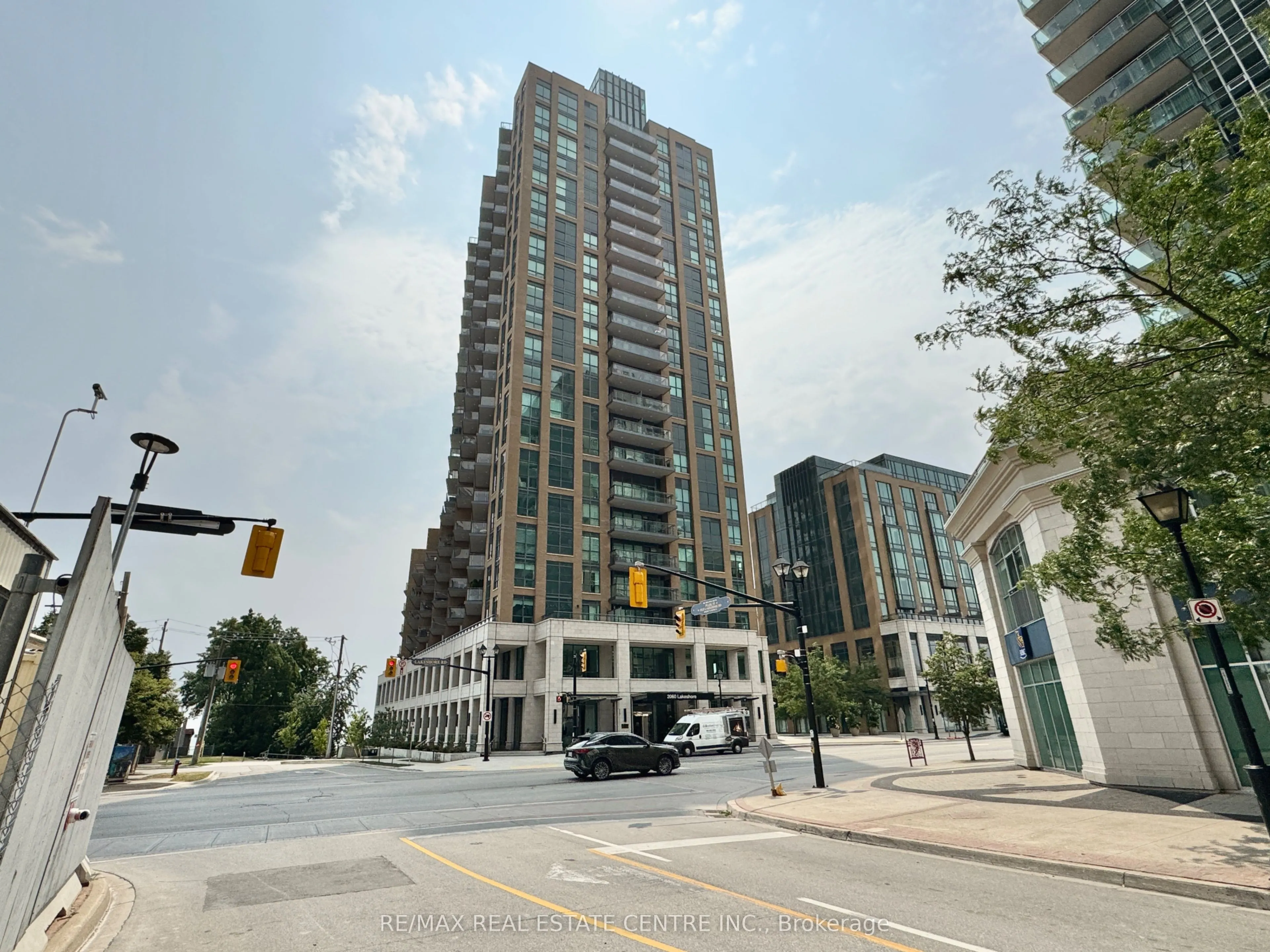 2060 Lakeshore Road, #405
