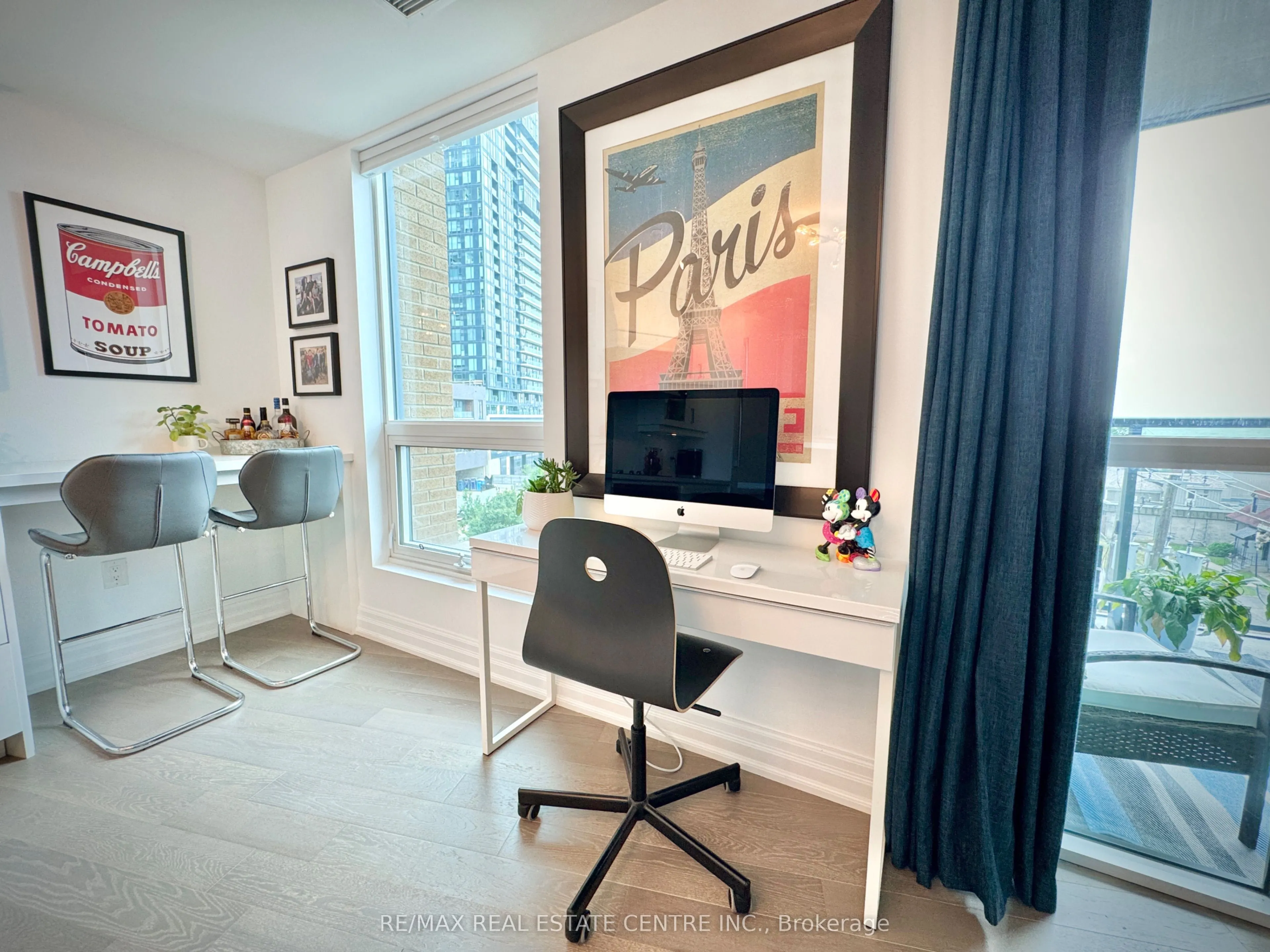 2060 Lakeshore Road, #405